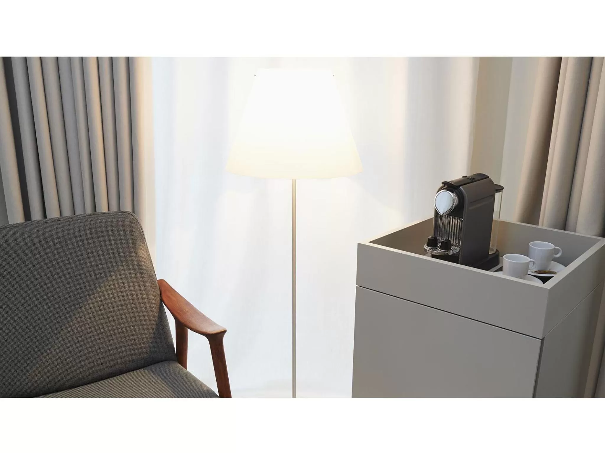 Coffee/tea facilities in 9Hotel Sablon