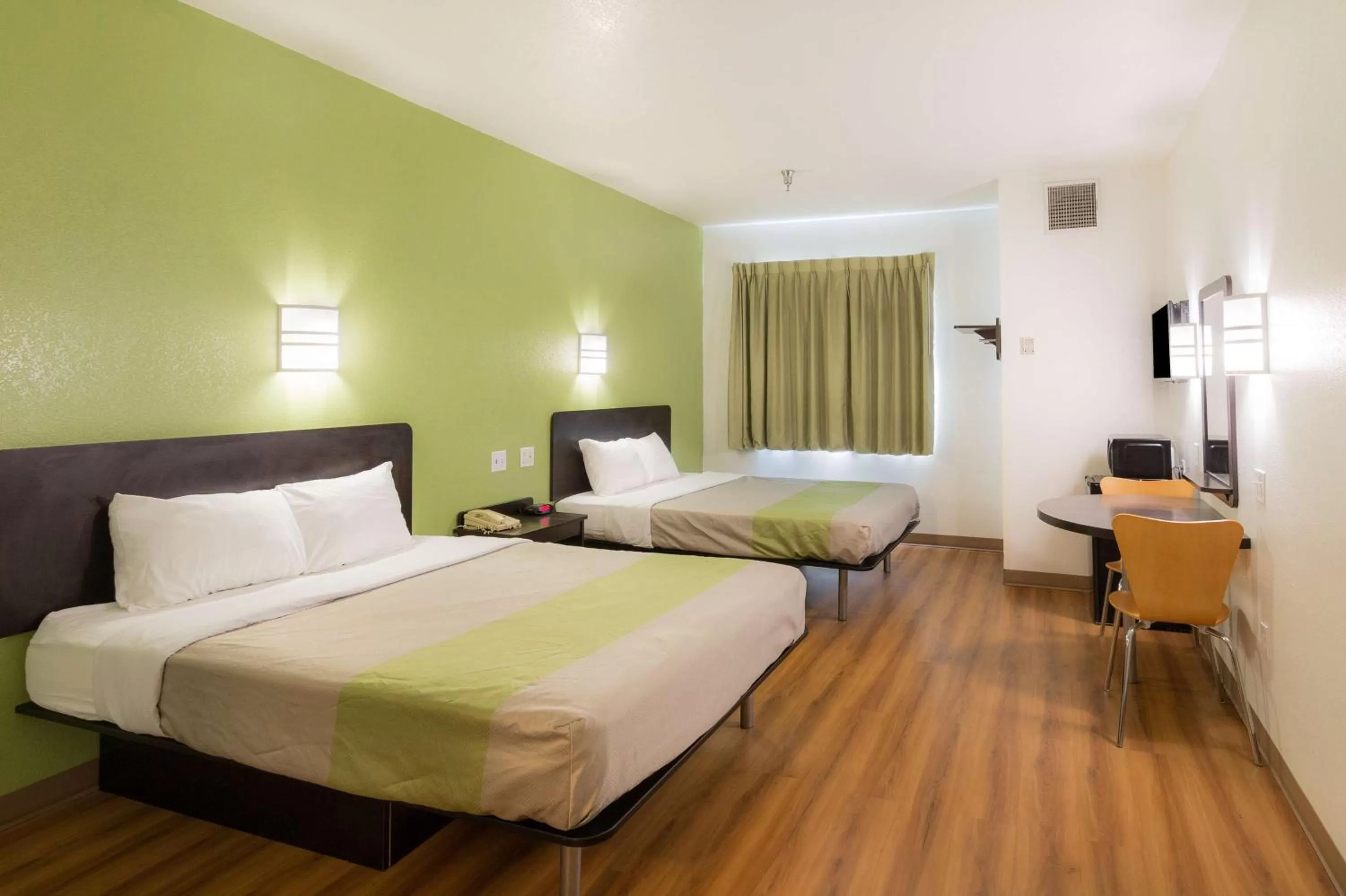 Bedroom, Bed in Motel 6-Hillsboro, TX