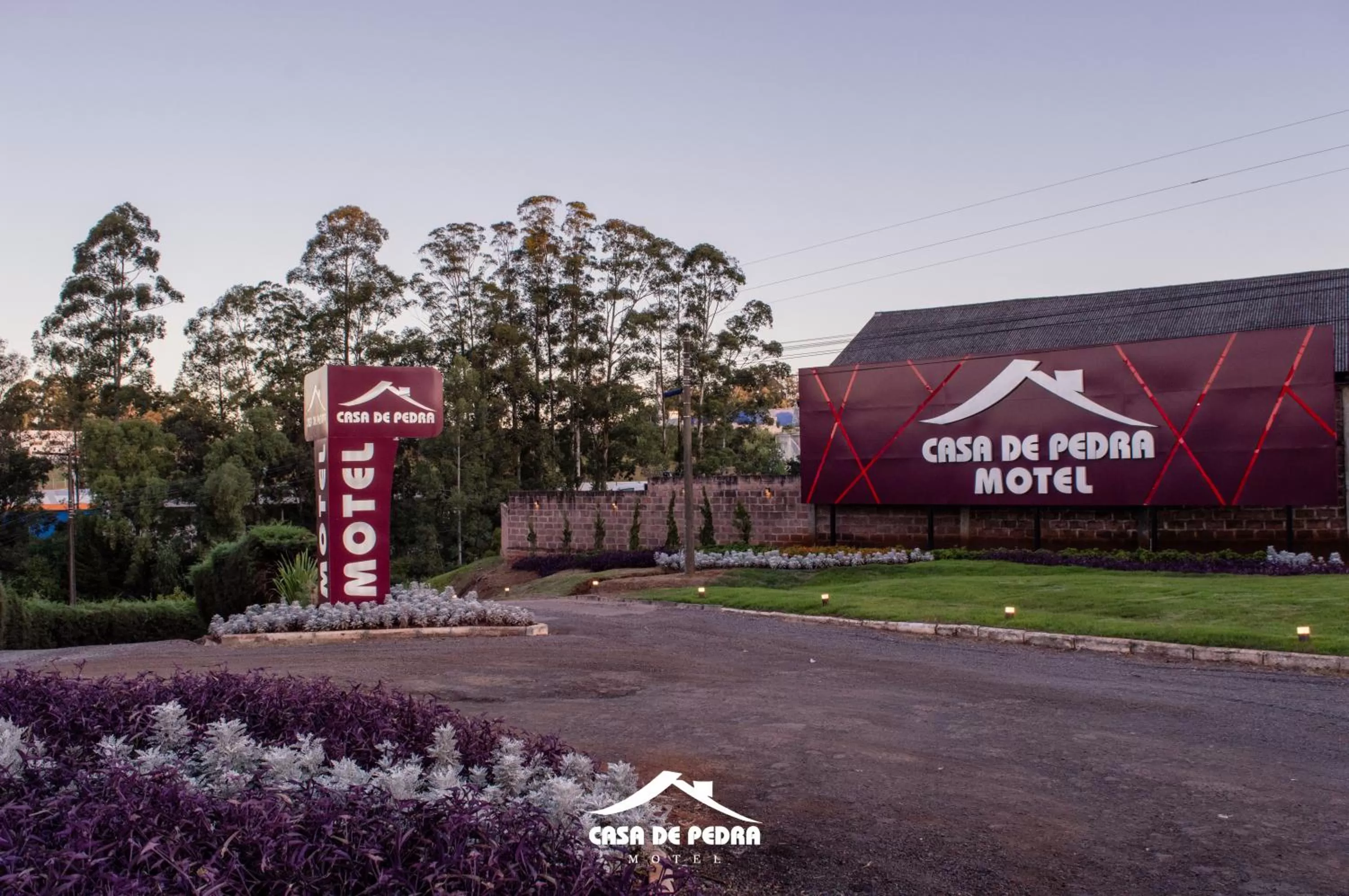 Property building in Motel Casa de Pedra