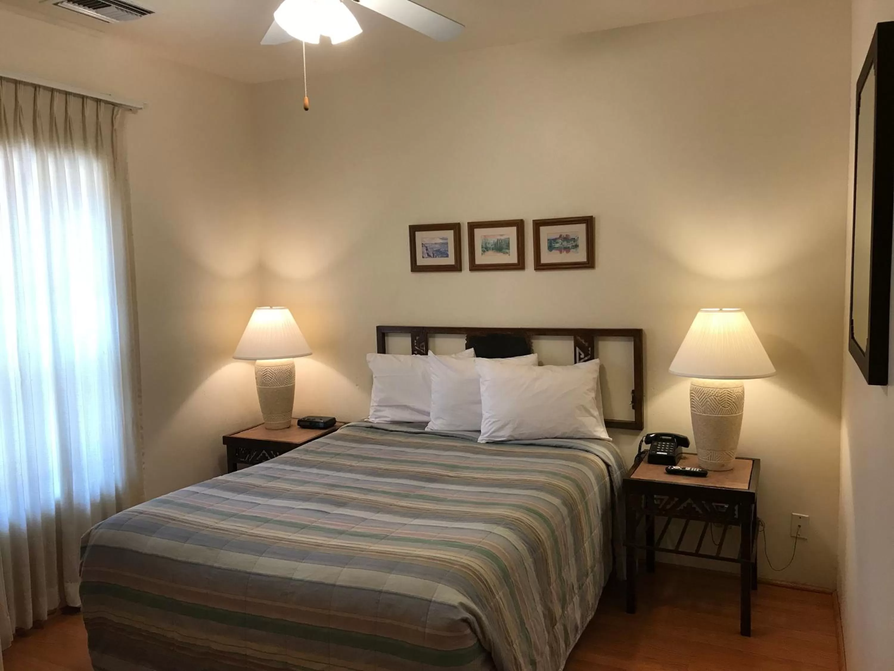 Bed in Sedona Village Lodge