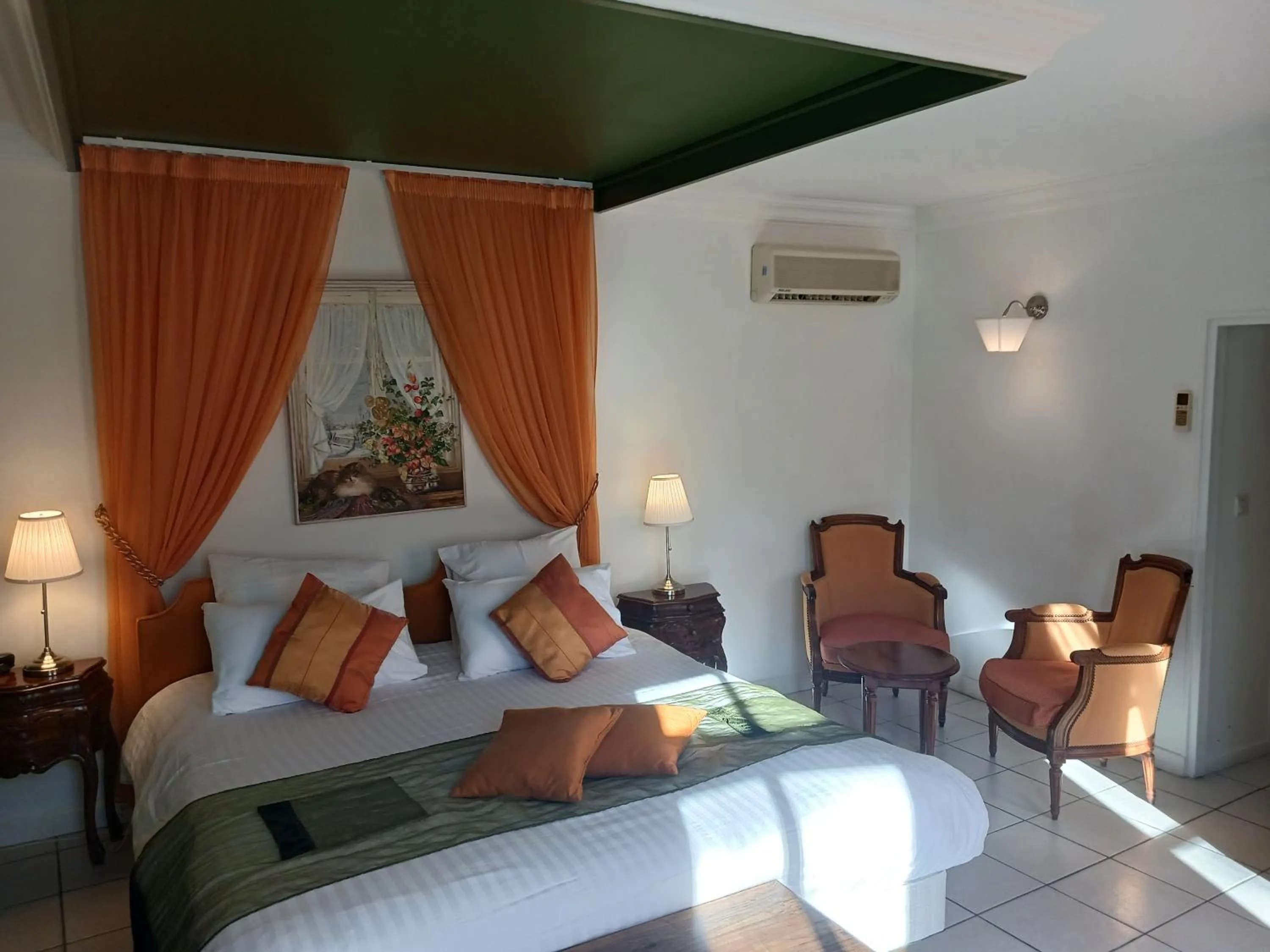 HOTEL LA COGNETTE A 25 Kilomètres de Châteauroux et 30 Kilomètres de Bourges