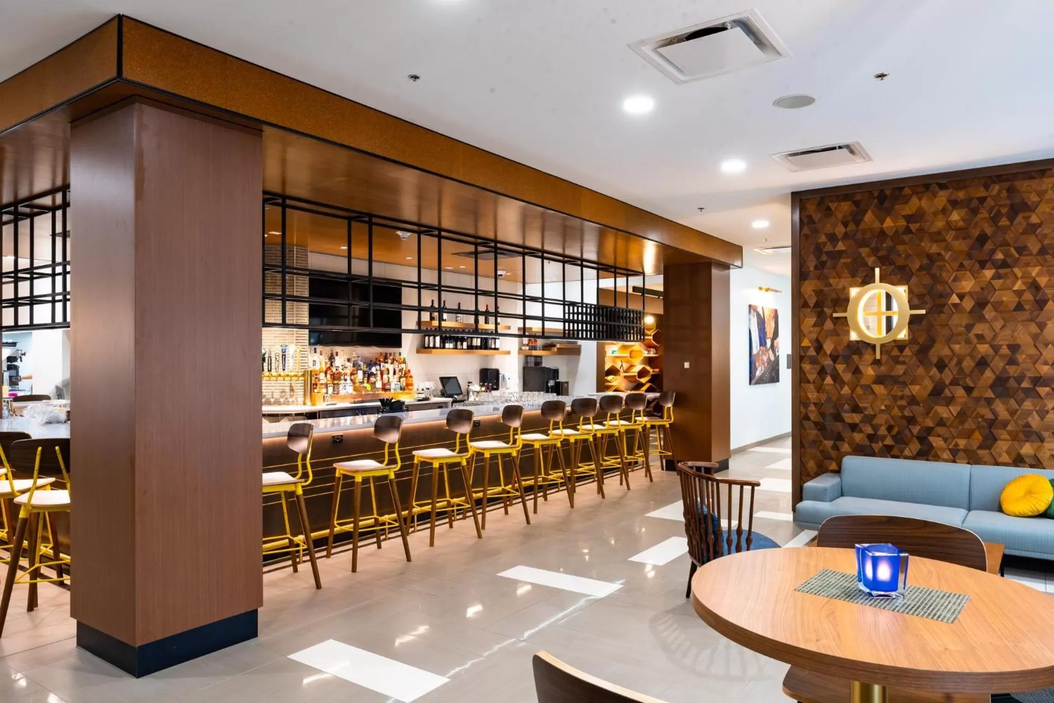 Lounge or bar in Hotel Indigo Detroit Downtown by IHG
