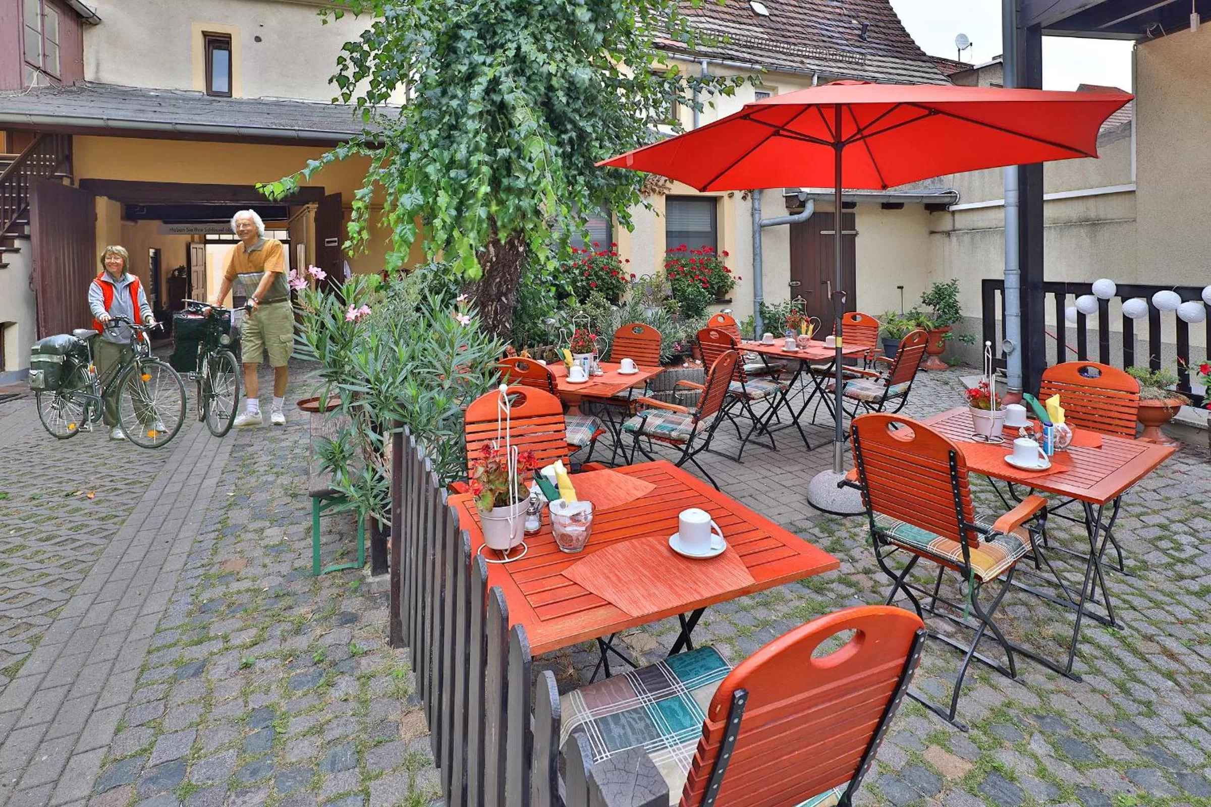 Patio, Restaurant/Places to Eat in Hotel-Pension zum Markt