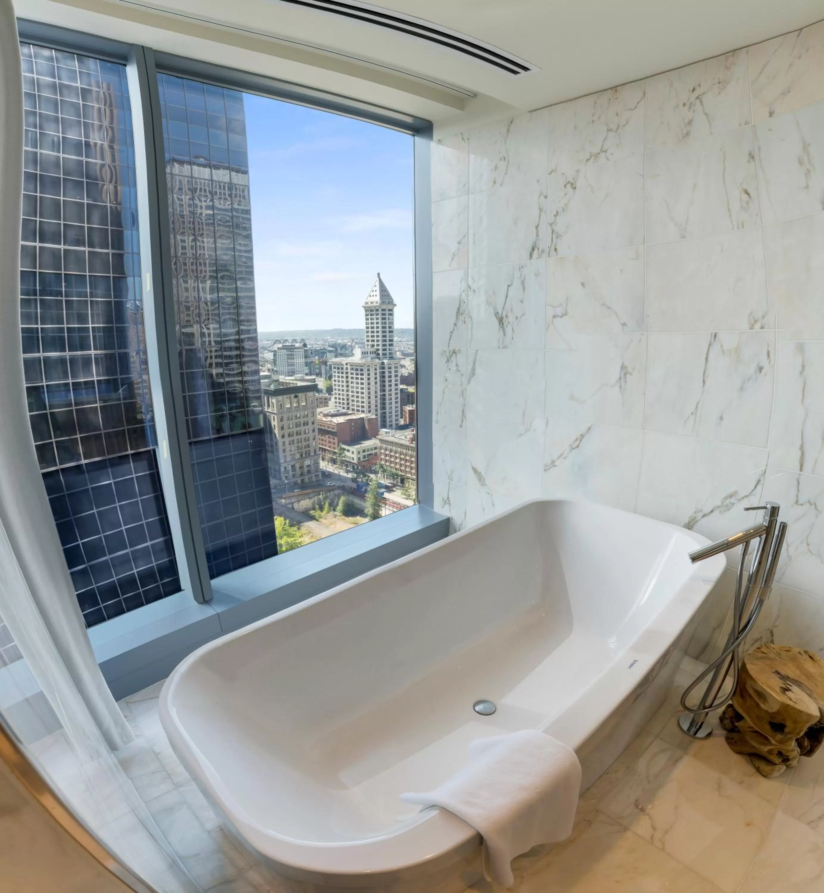 Bathroom in Lotte Hotel Seattle