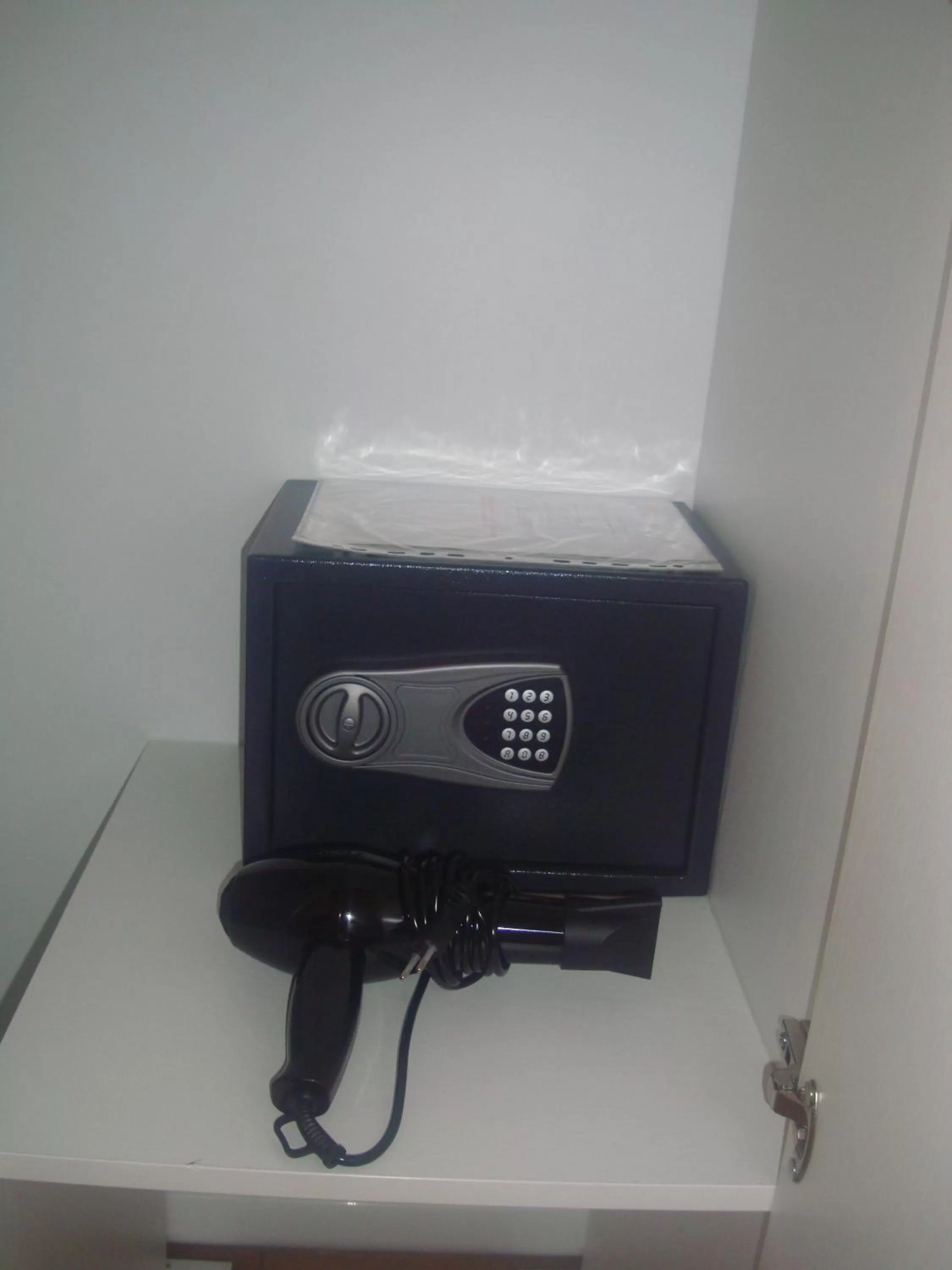 Other, TV/Entertainment Center in Bovio Modern Suite