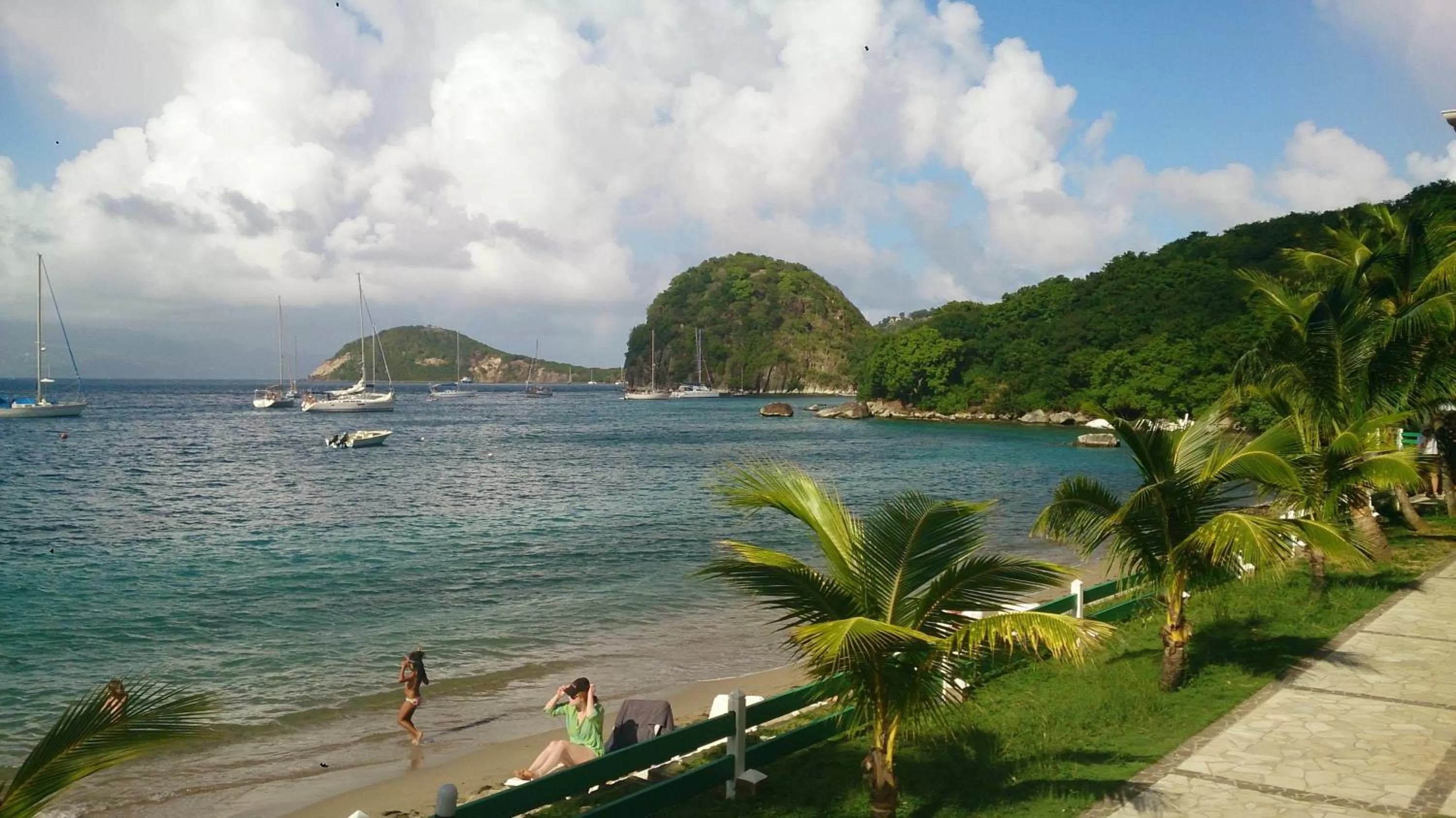 Day in Hôtel Bois Joli