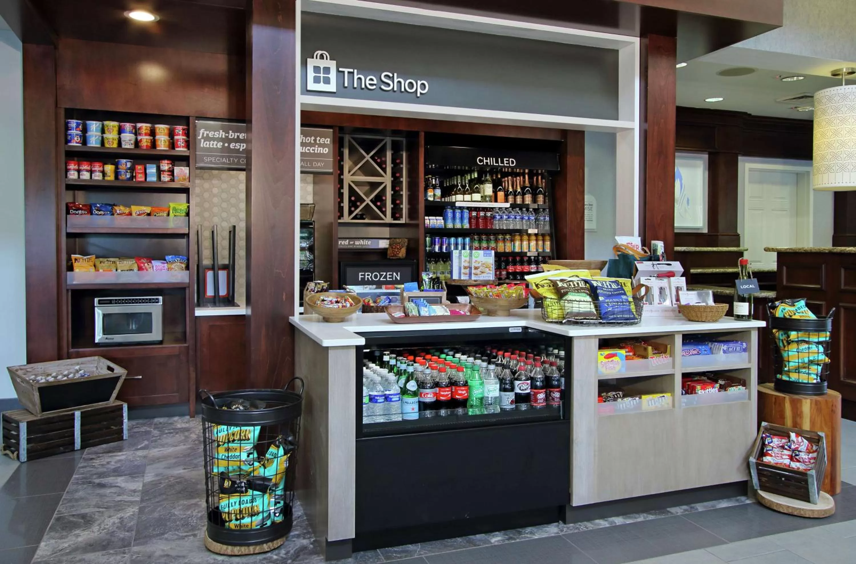 On-site shops in Hilton Garden Inn Sonoma County Airport