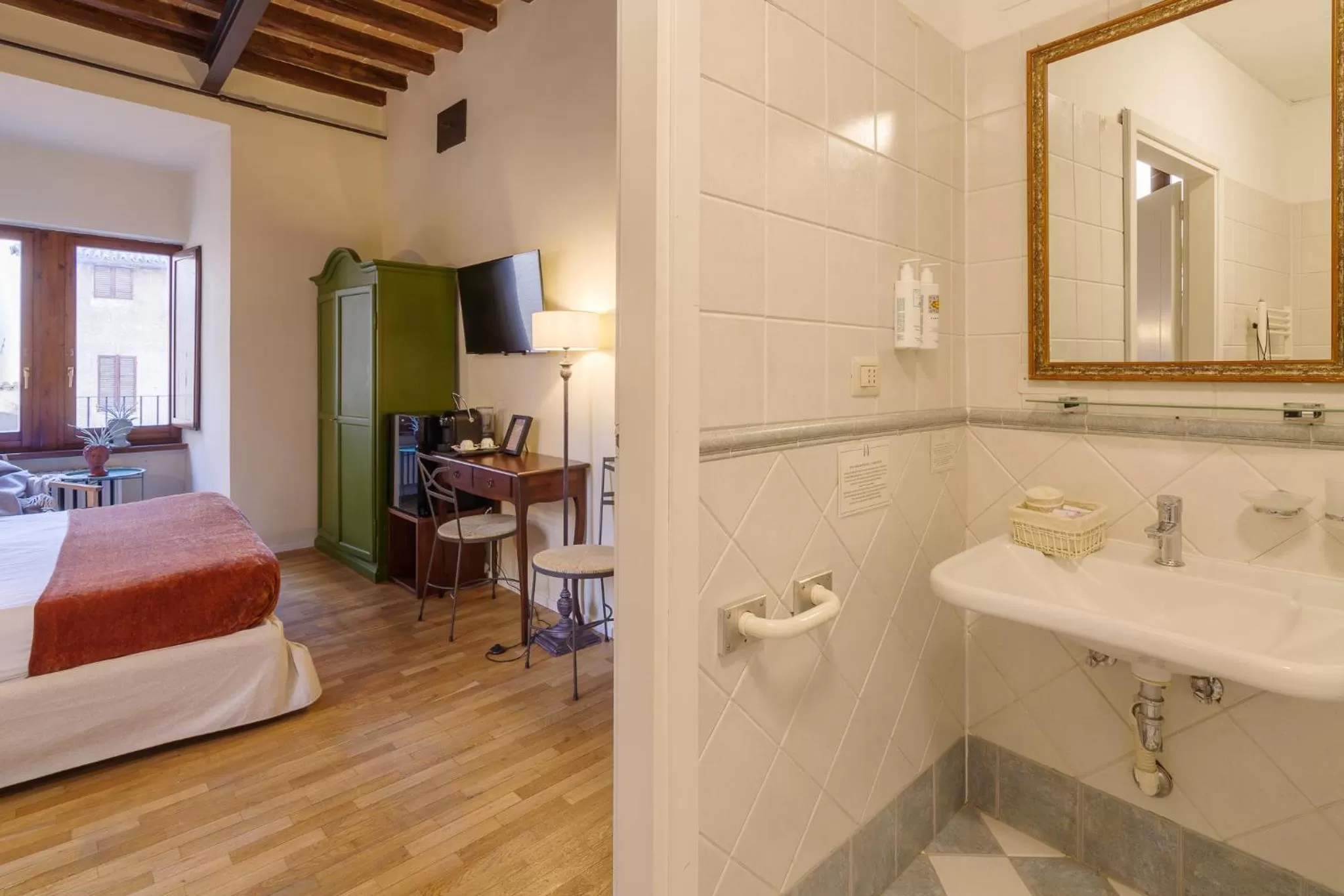 Bed in Aurora Boutique Hotel & Private SPA