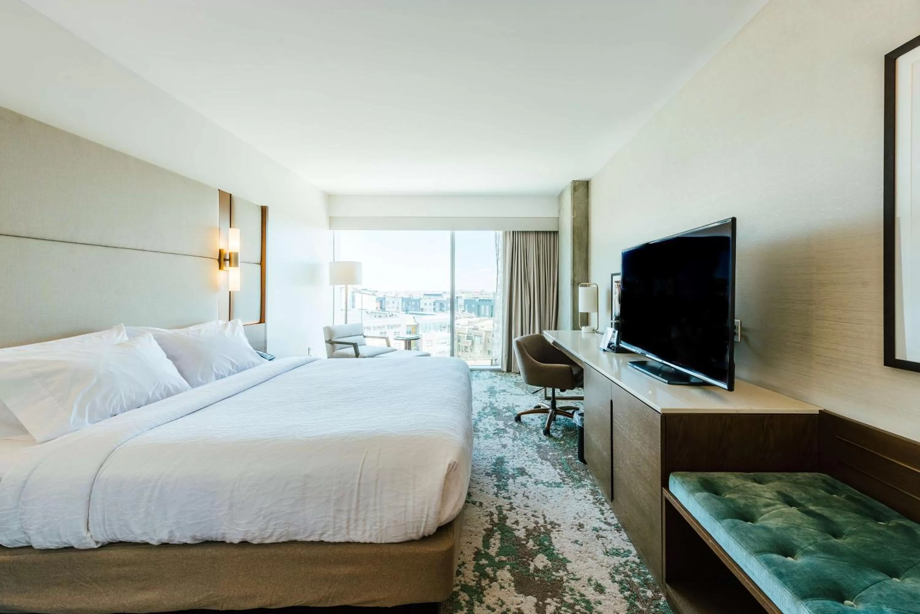 Bed in Hilton Garden Inn Denver Union Station