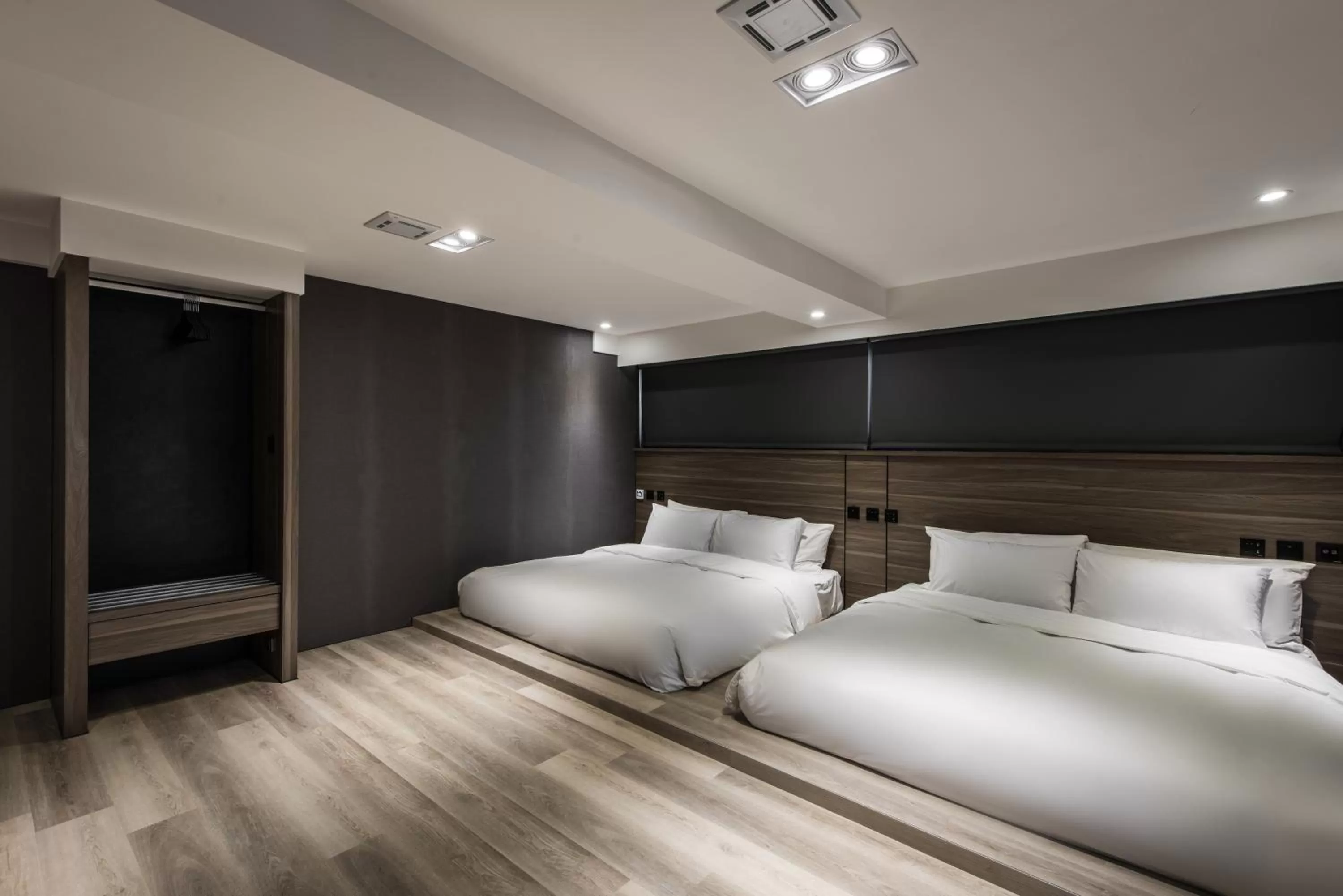 Bed in Autumn Willow Hotel