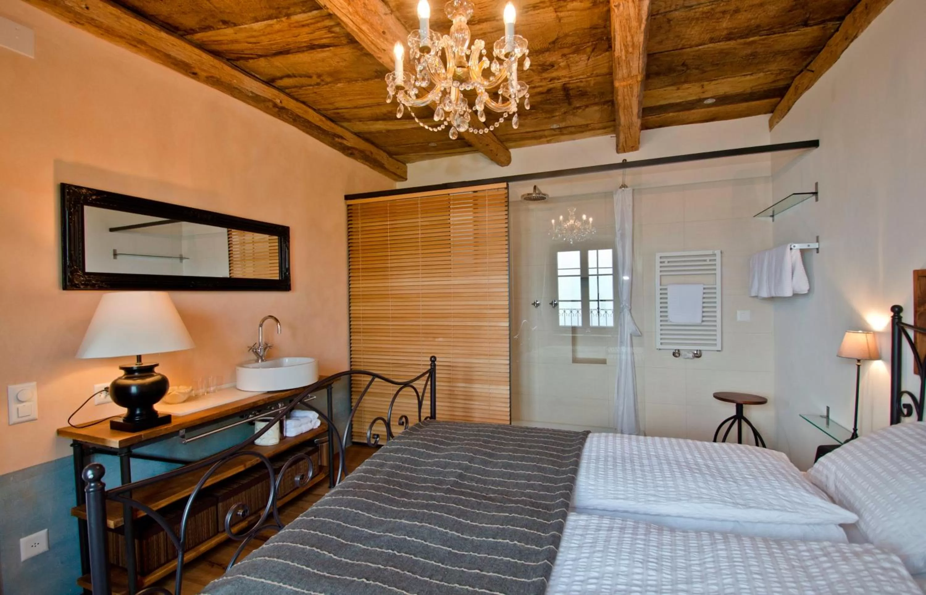 Shower, Bed in Case di Sotto, House & Breakfast