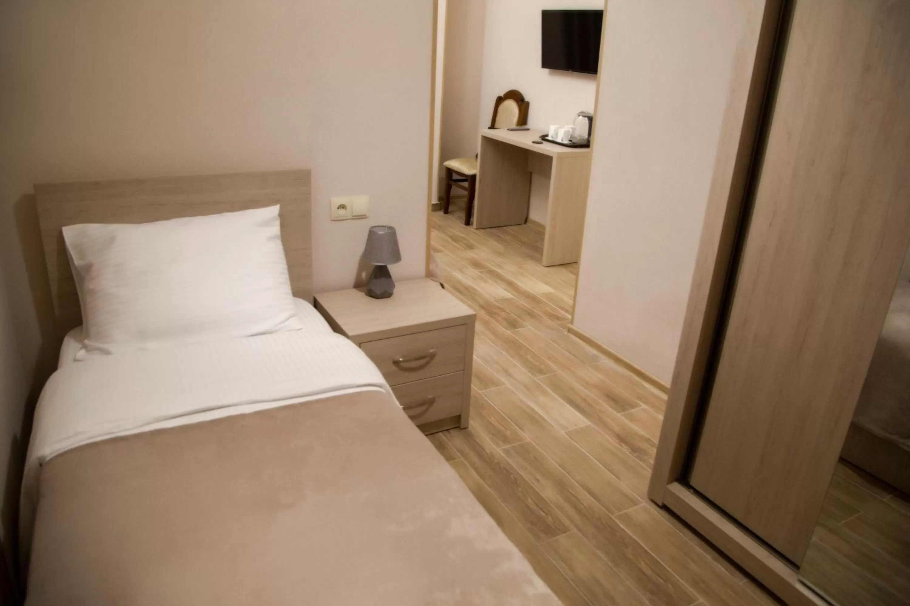 Bedroom, Bed in Family Hotel Triston