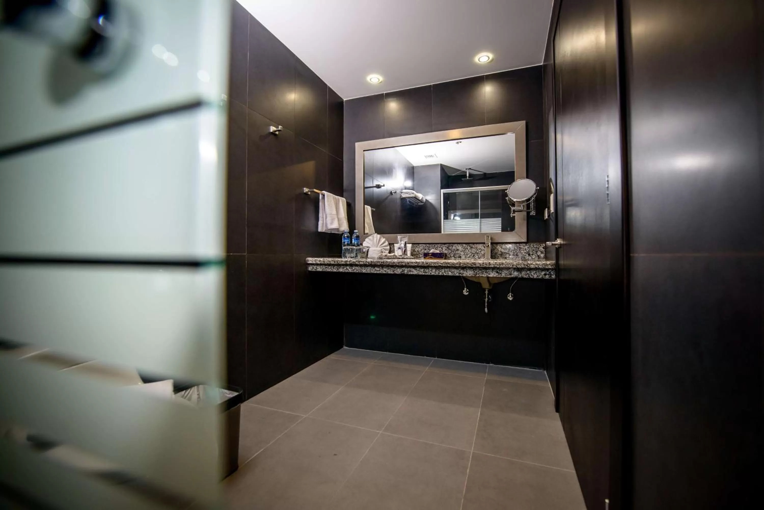 Executive King Room - Non-Smoking in Wyndham Manta Sail Plaza Hotel and Convention Center