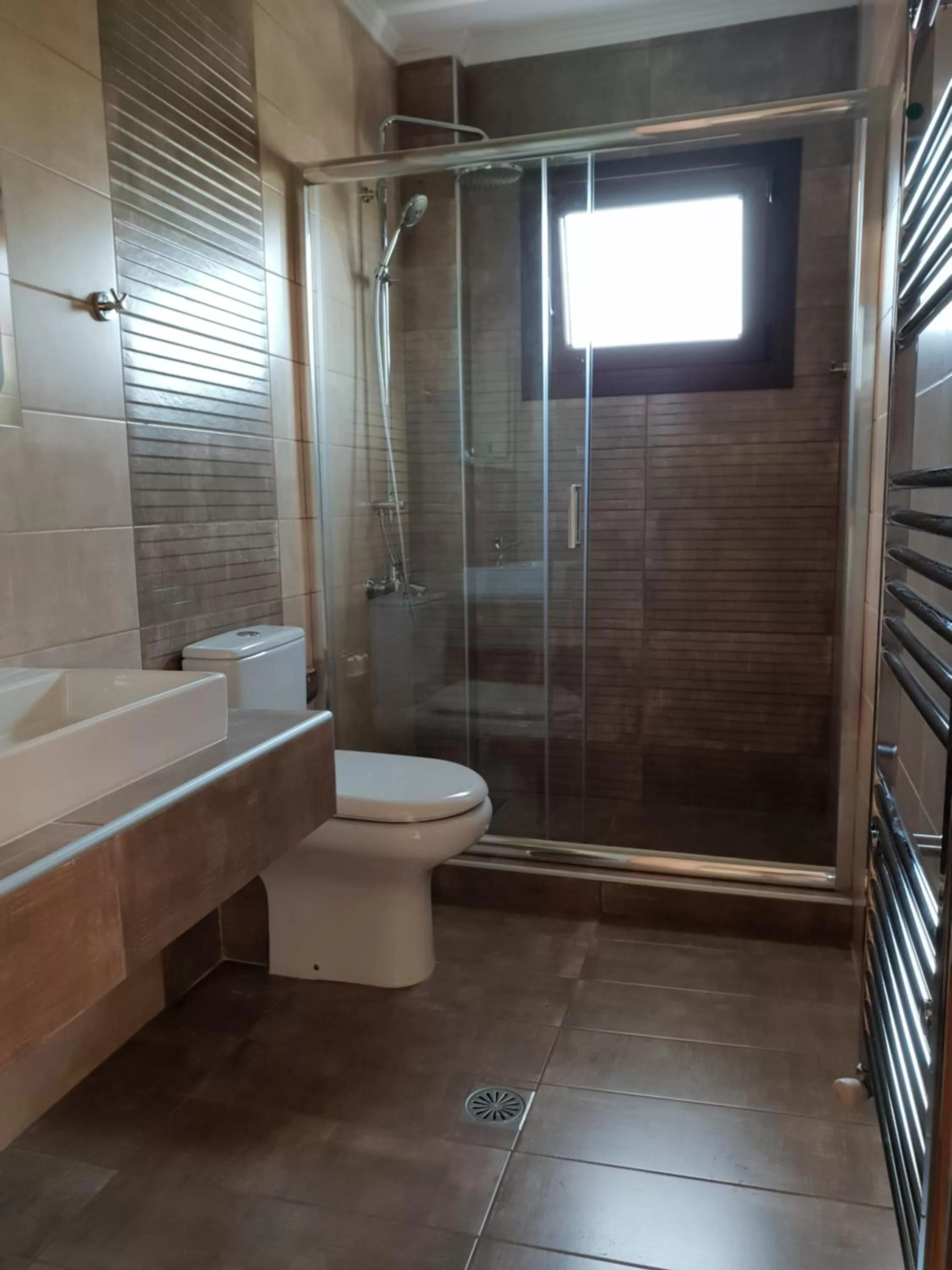 Bathroom in Mondeus Inn Luxury