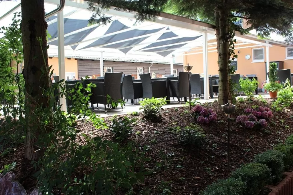 Facade/entrance, Property Building in Hotel Landgasthof Zur Alten Scheune