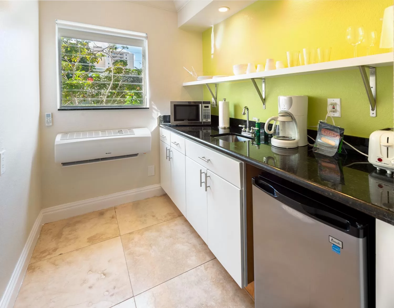 Kitchen or kitchenette in Victoria Park Hotel