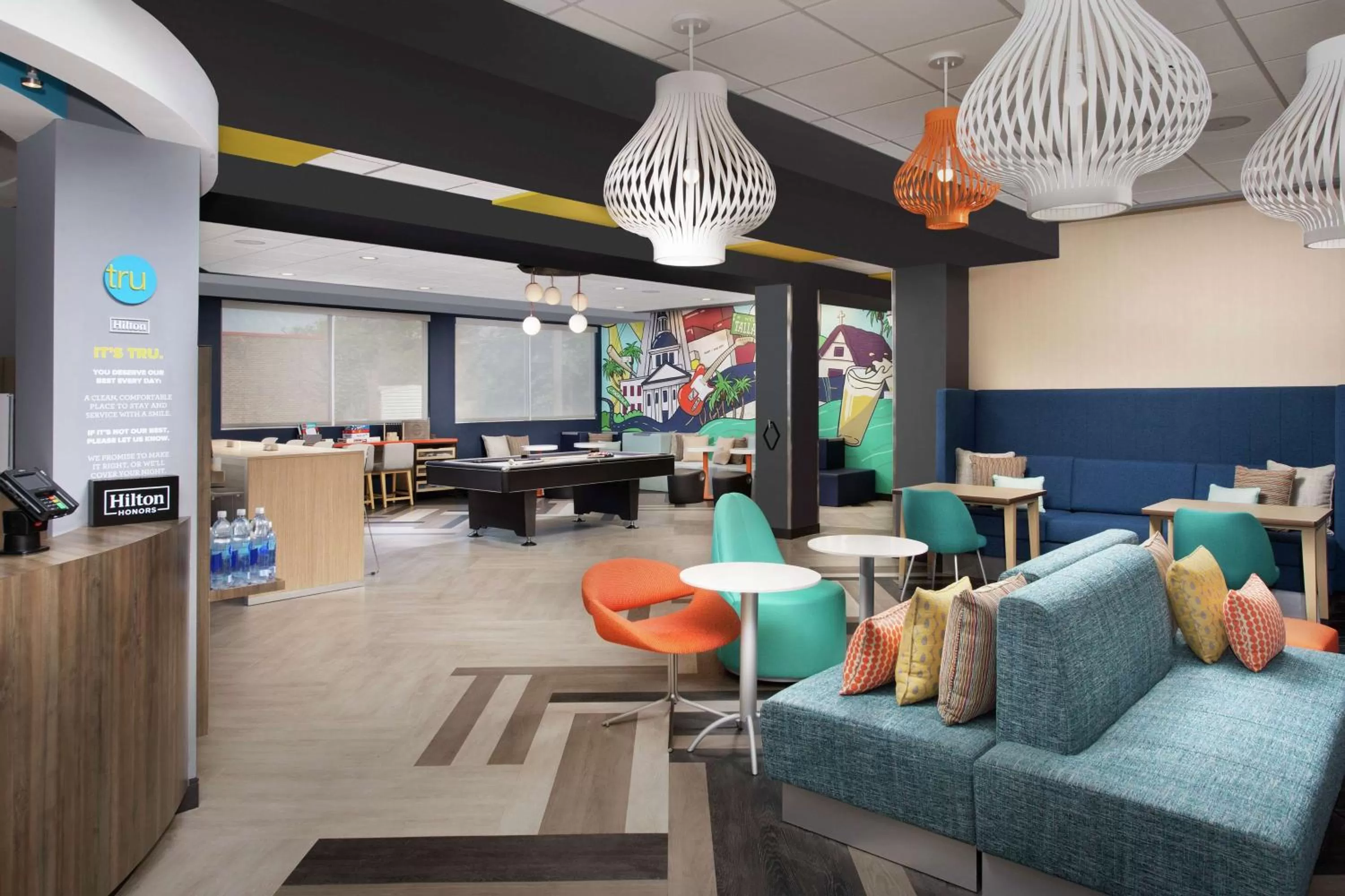 Communal lounge/ TV room in Tru By Hilton Tallahassee Central