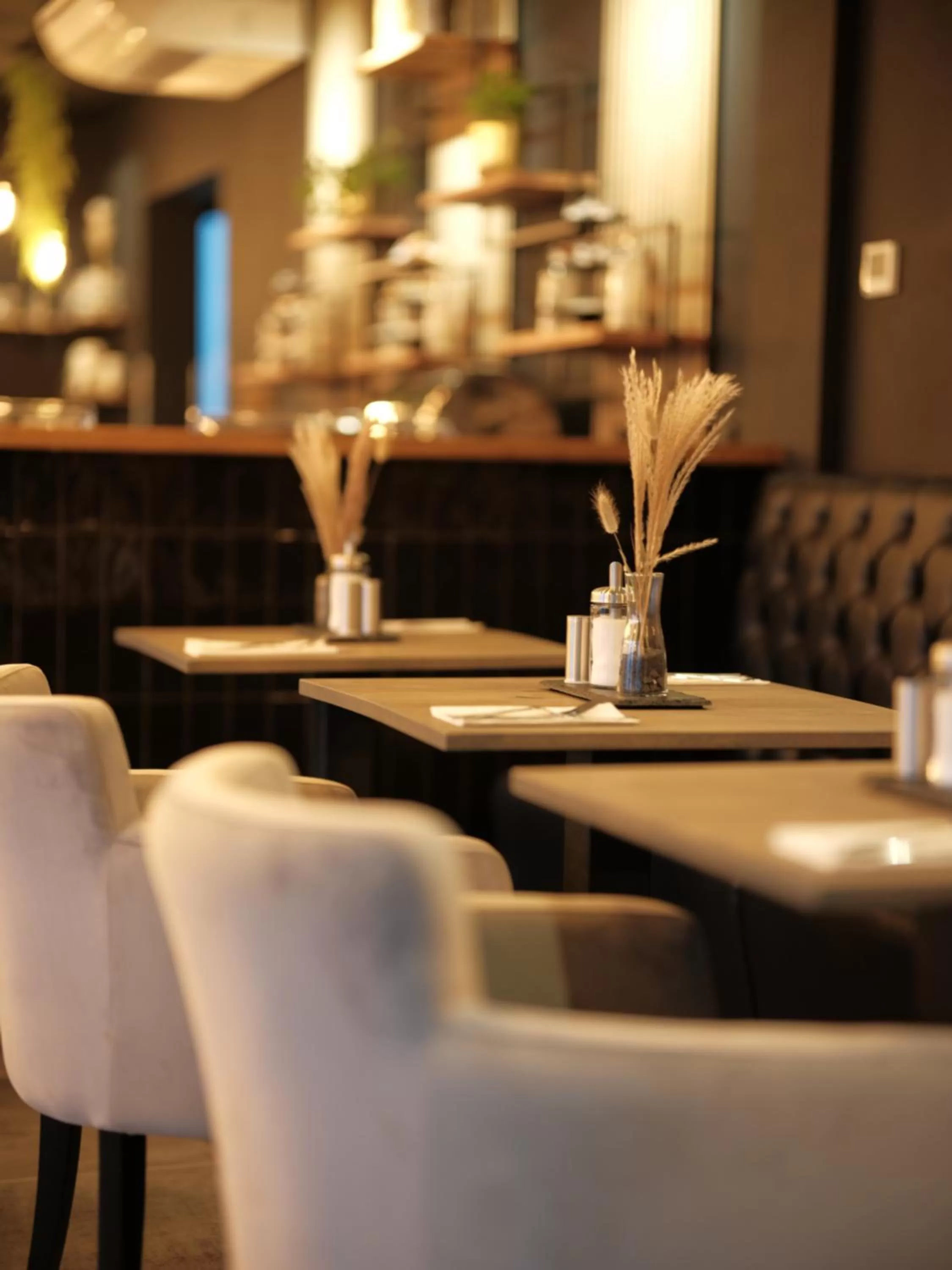 Restaurant/places to eat in THE ROOMS - Hotel & House