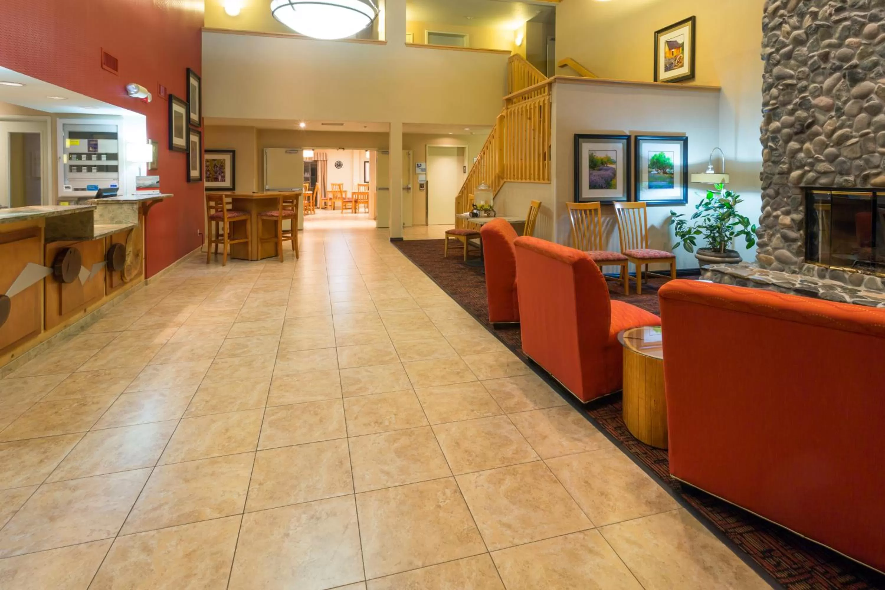 Lobby or reception in Holiday Inn Express Grants Pass by IHG