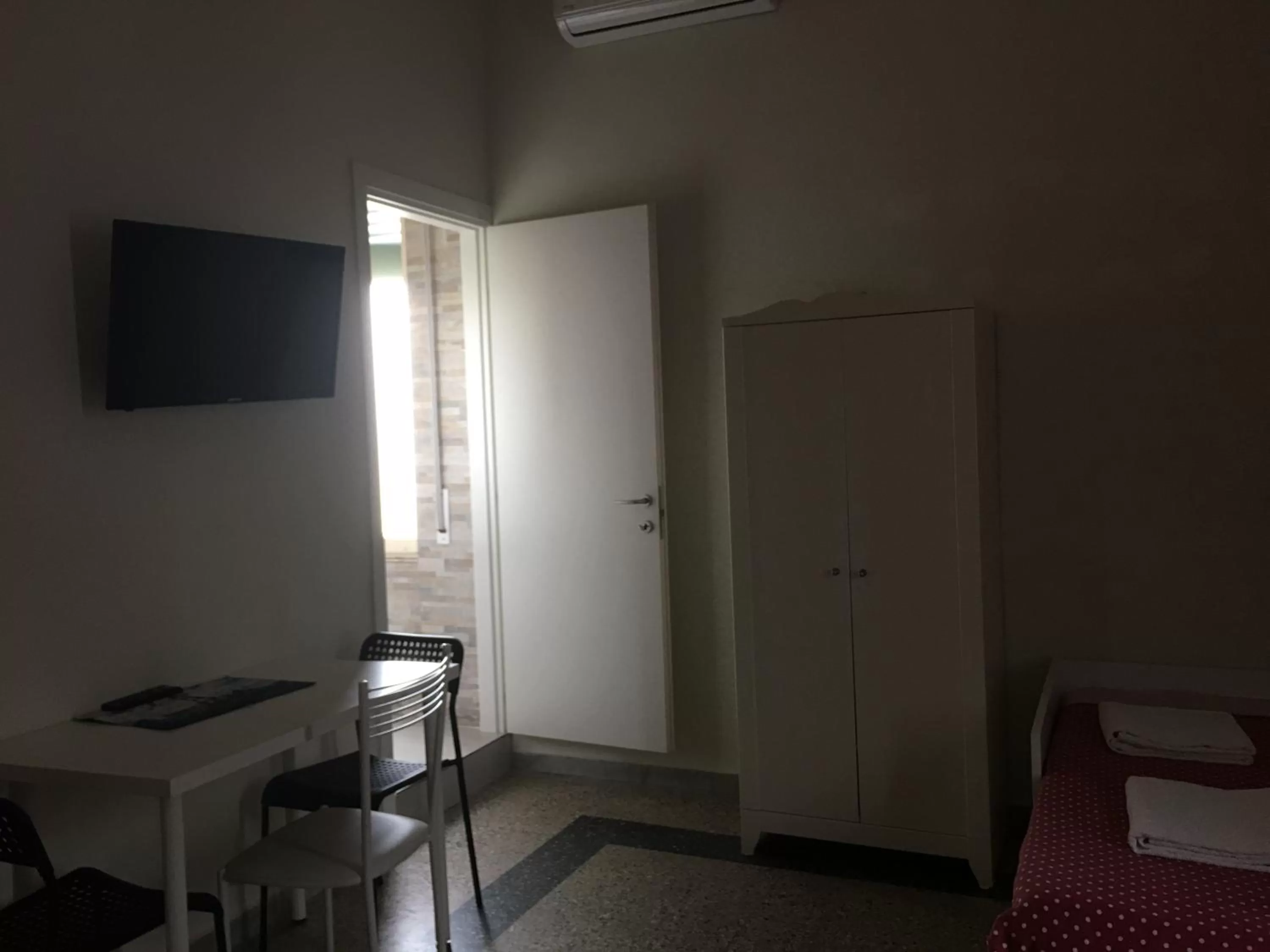 Photo of the whole room, Bed in Aliante B&B