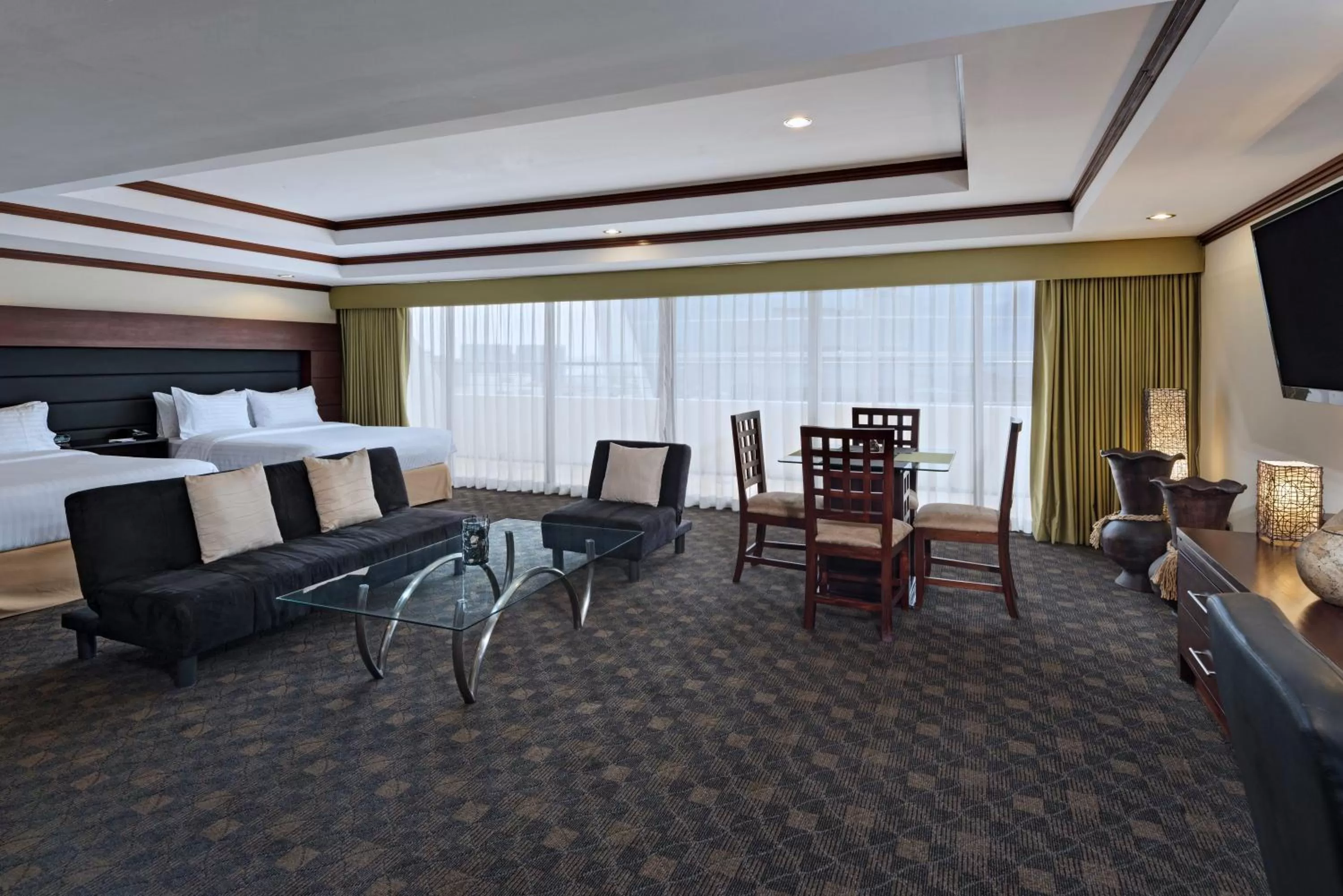 Photo of the whole room, Bed in Holiday Inn Guatemala by IHG