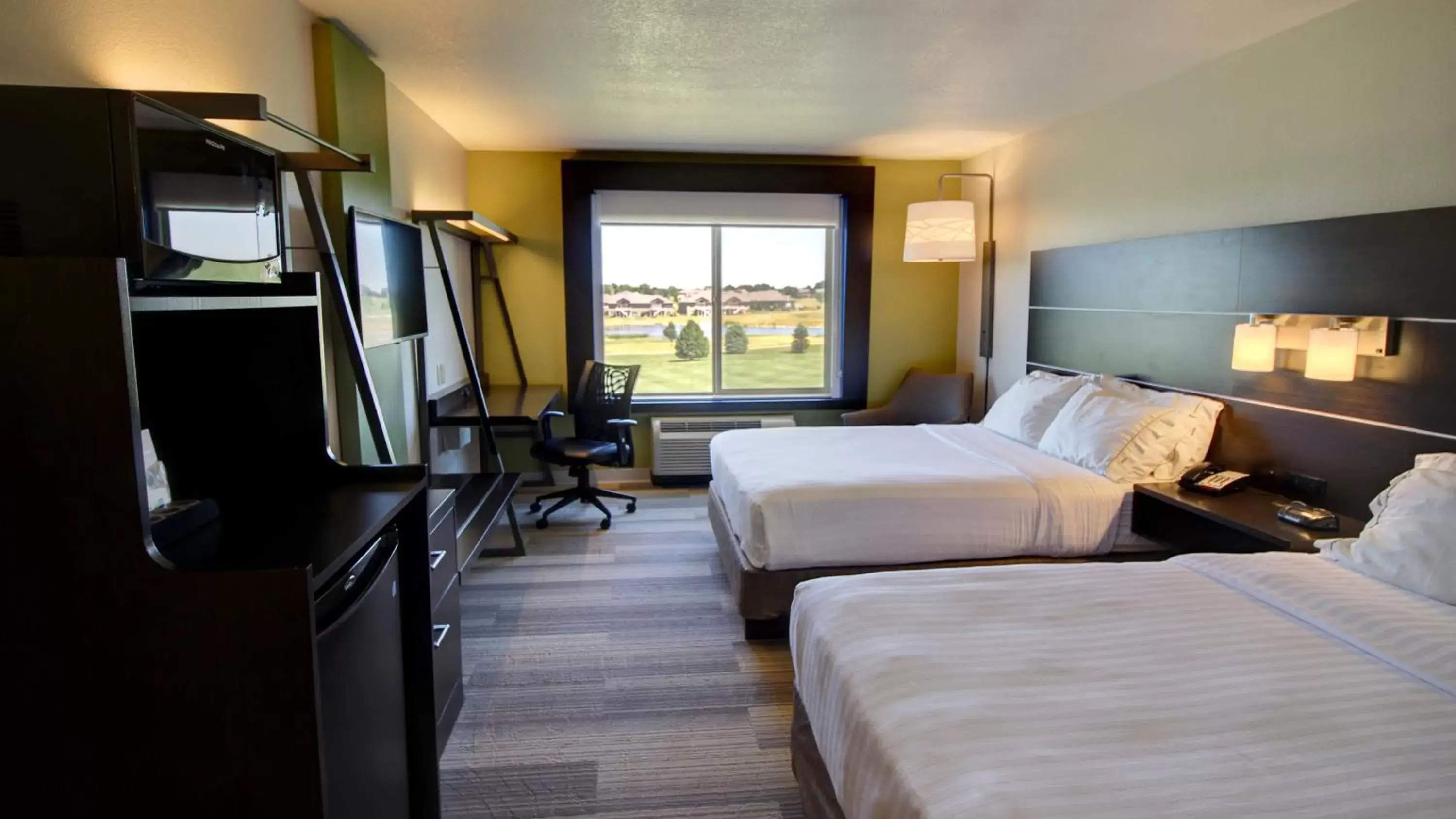 Standard Queen Room with Two Queen Beds in Holiday Inn Express & Suites Sioux Center by IHG Standard Queen Room with Two Queen Beds in Holiday Inn Express & Suites Sioux Center by IHG