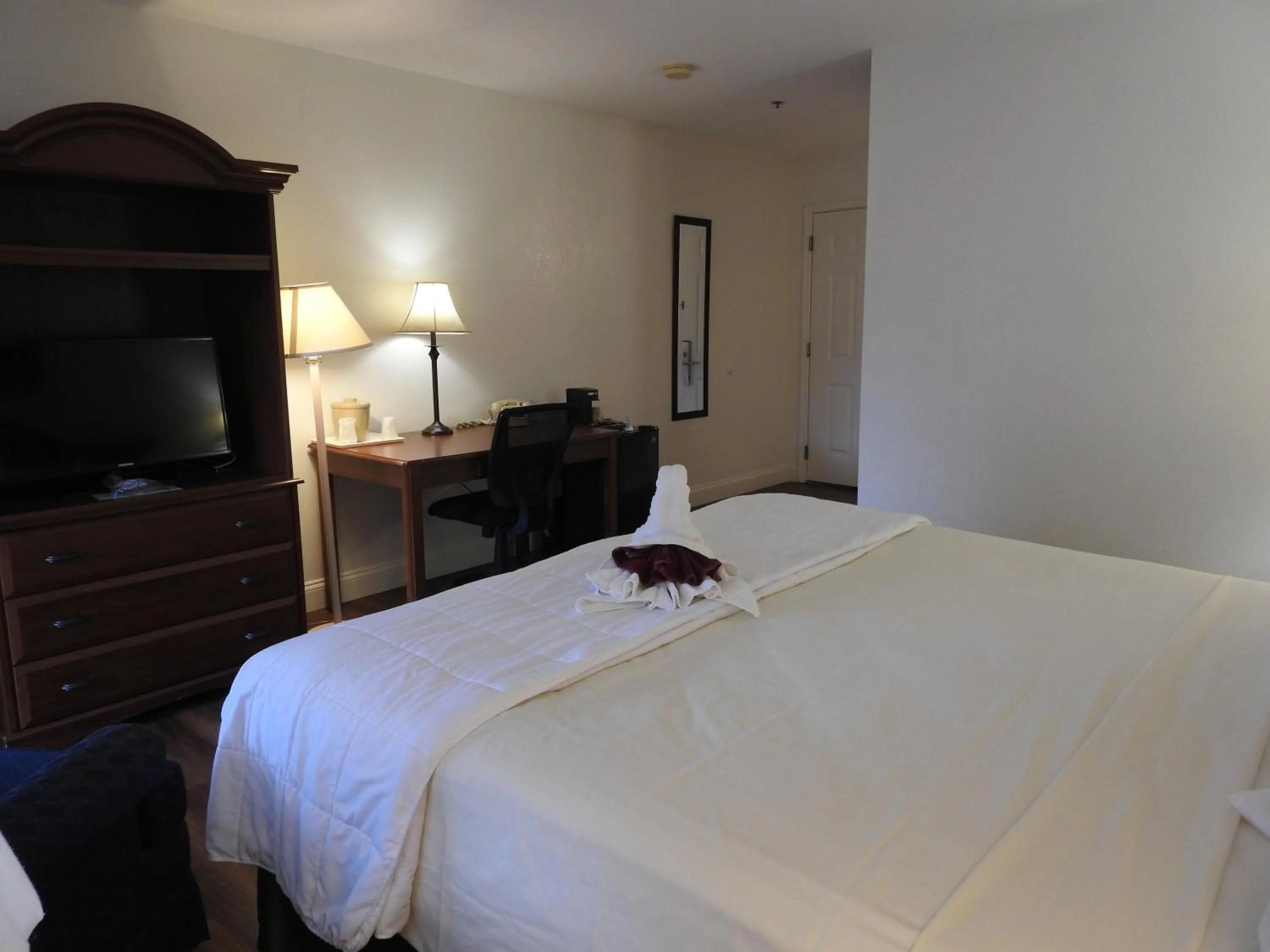 TV and multimedia, Bed in Inn at Cemetery Hill