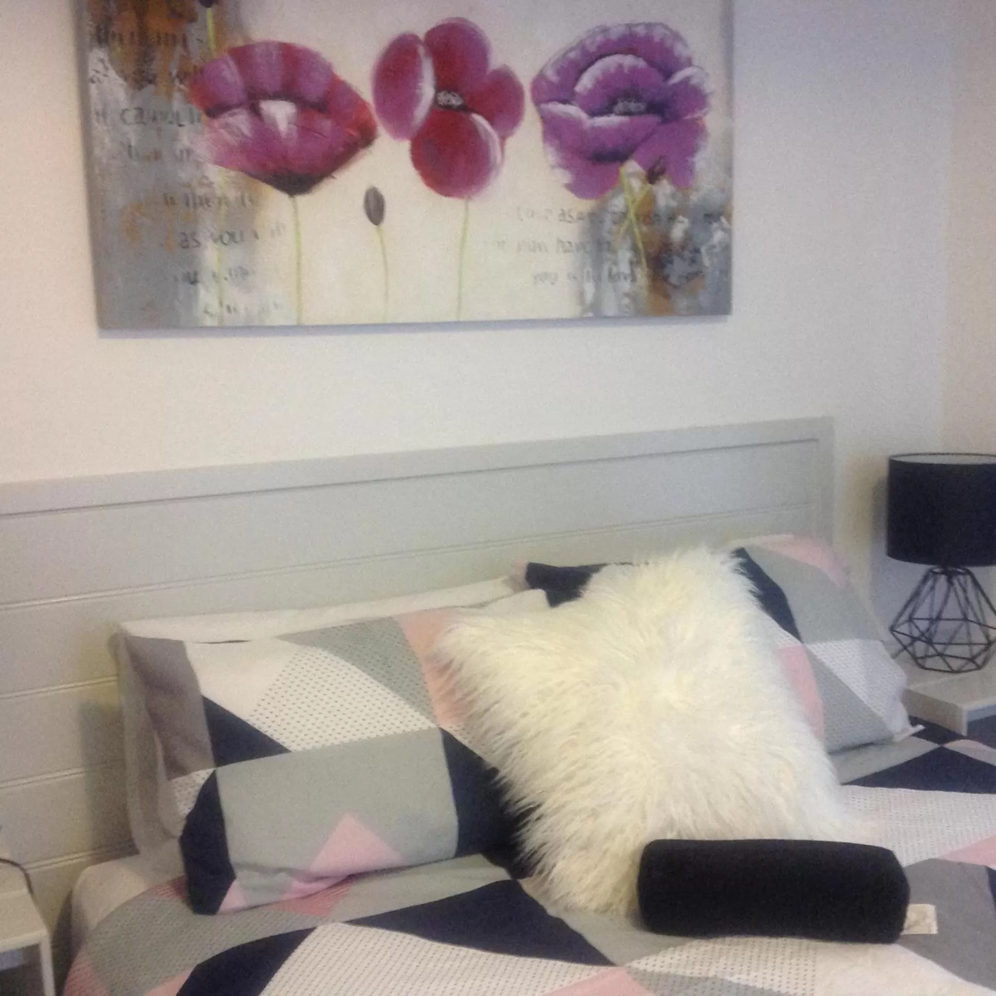 Bed in Motel Farnboro