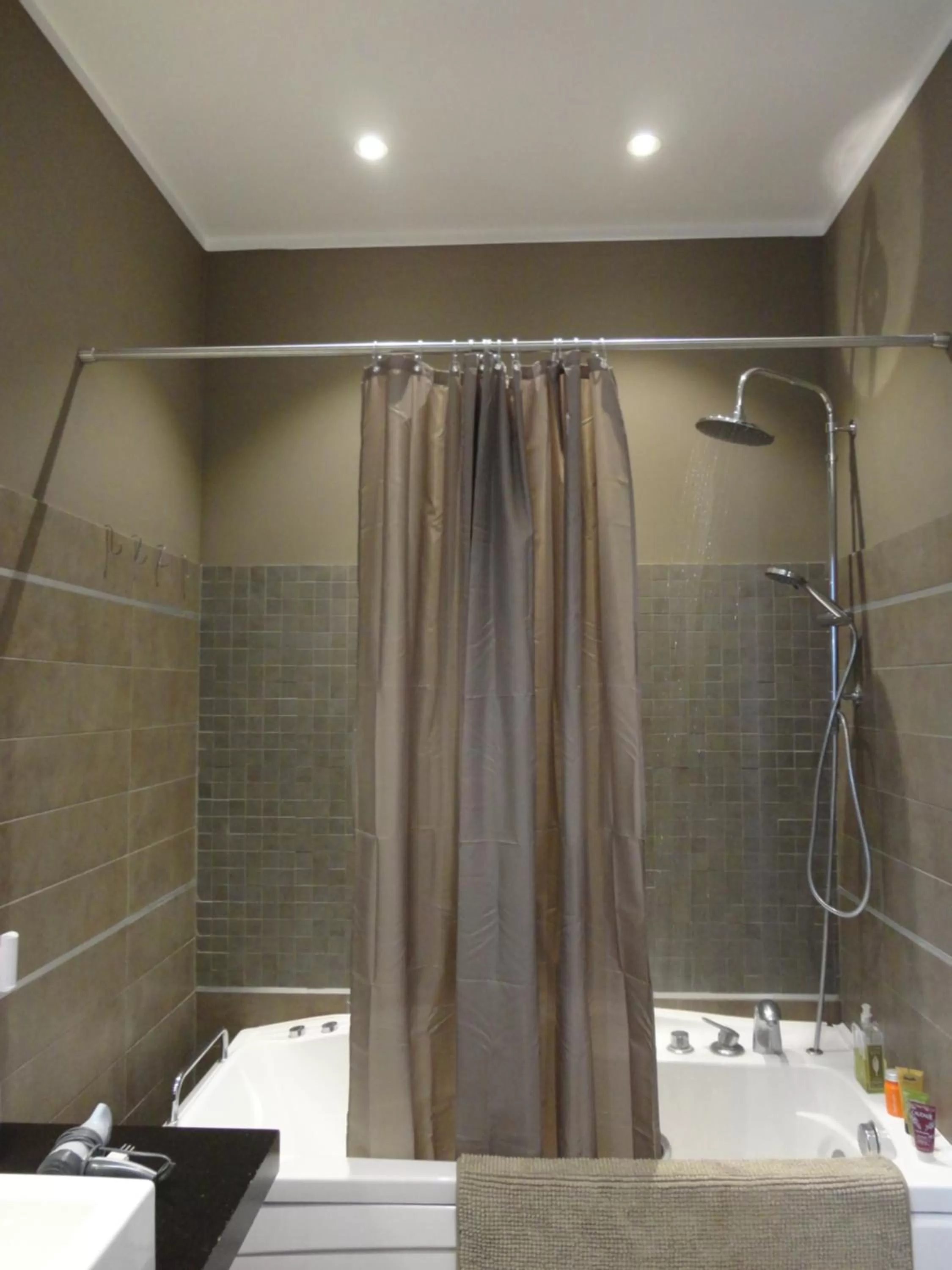 Shower, Bathroom in Nerone's - Sutri Bed & Dinner