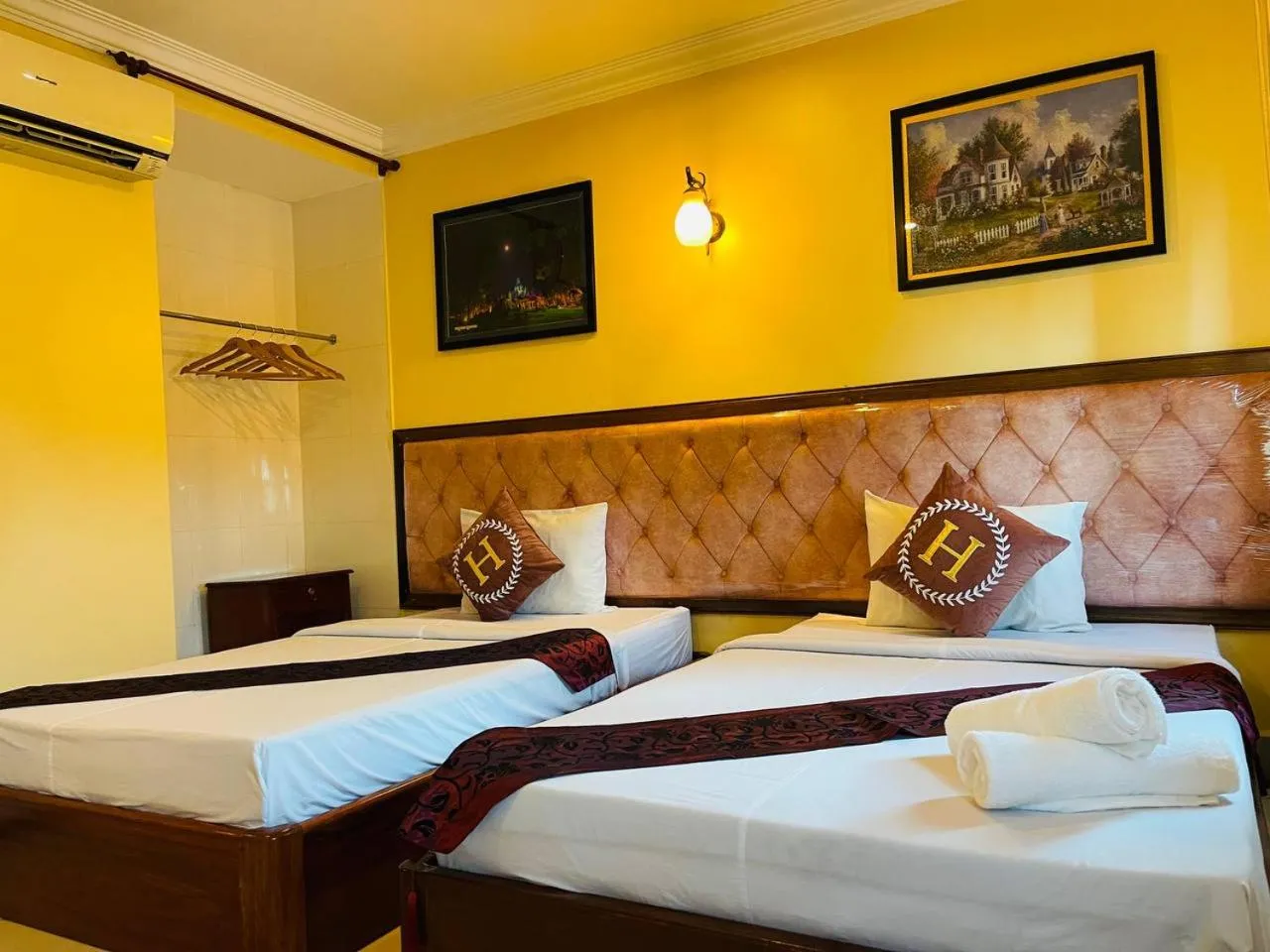 Bed in Spean Meas Hotel