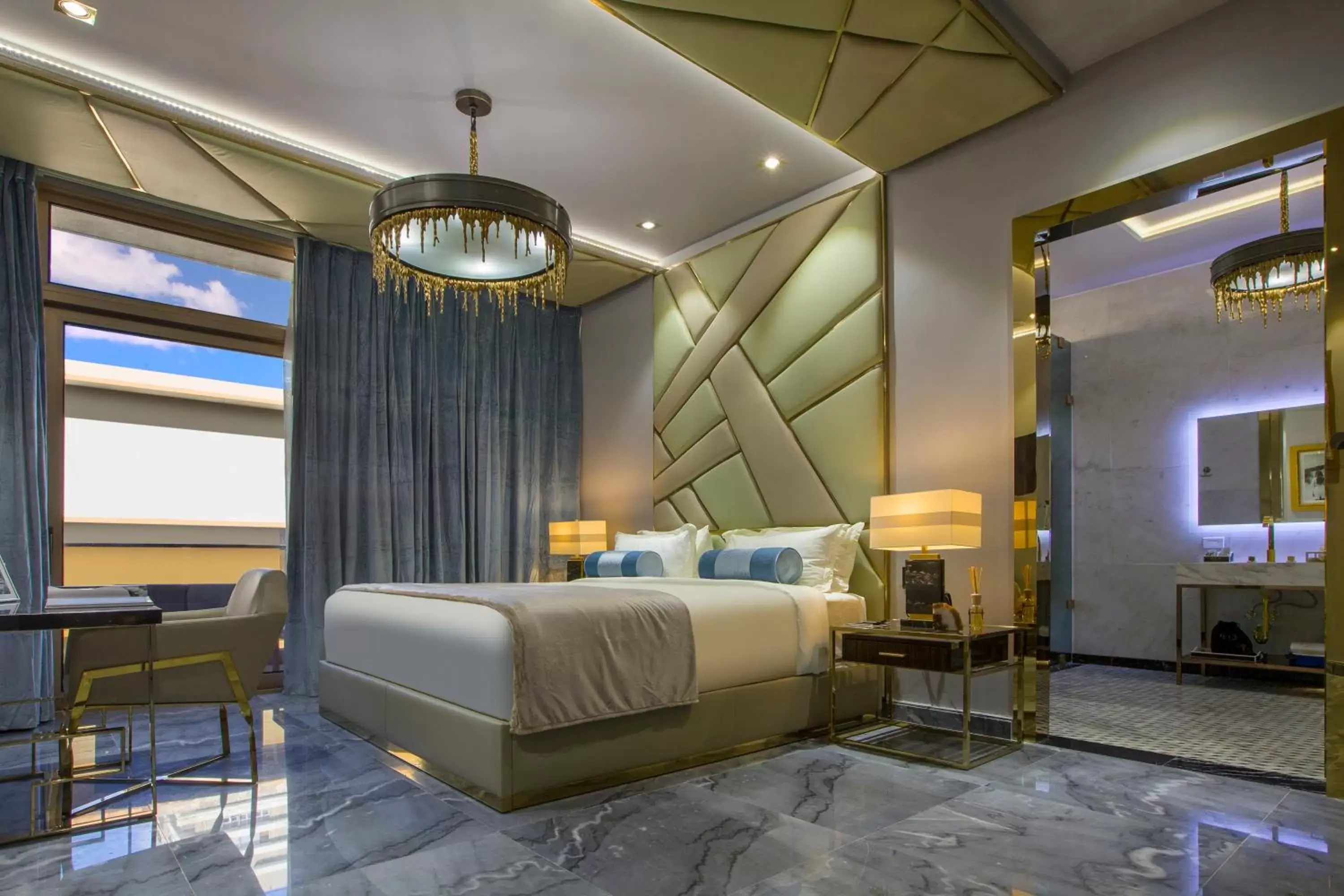 Portfolio Suite with Balcony in O:LV Fifty Five Hotel - Adults Only Portfolio Suite with Balcony in O:LV Fifty Five Hotel - Adults Only