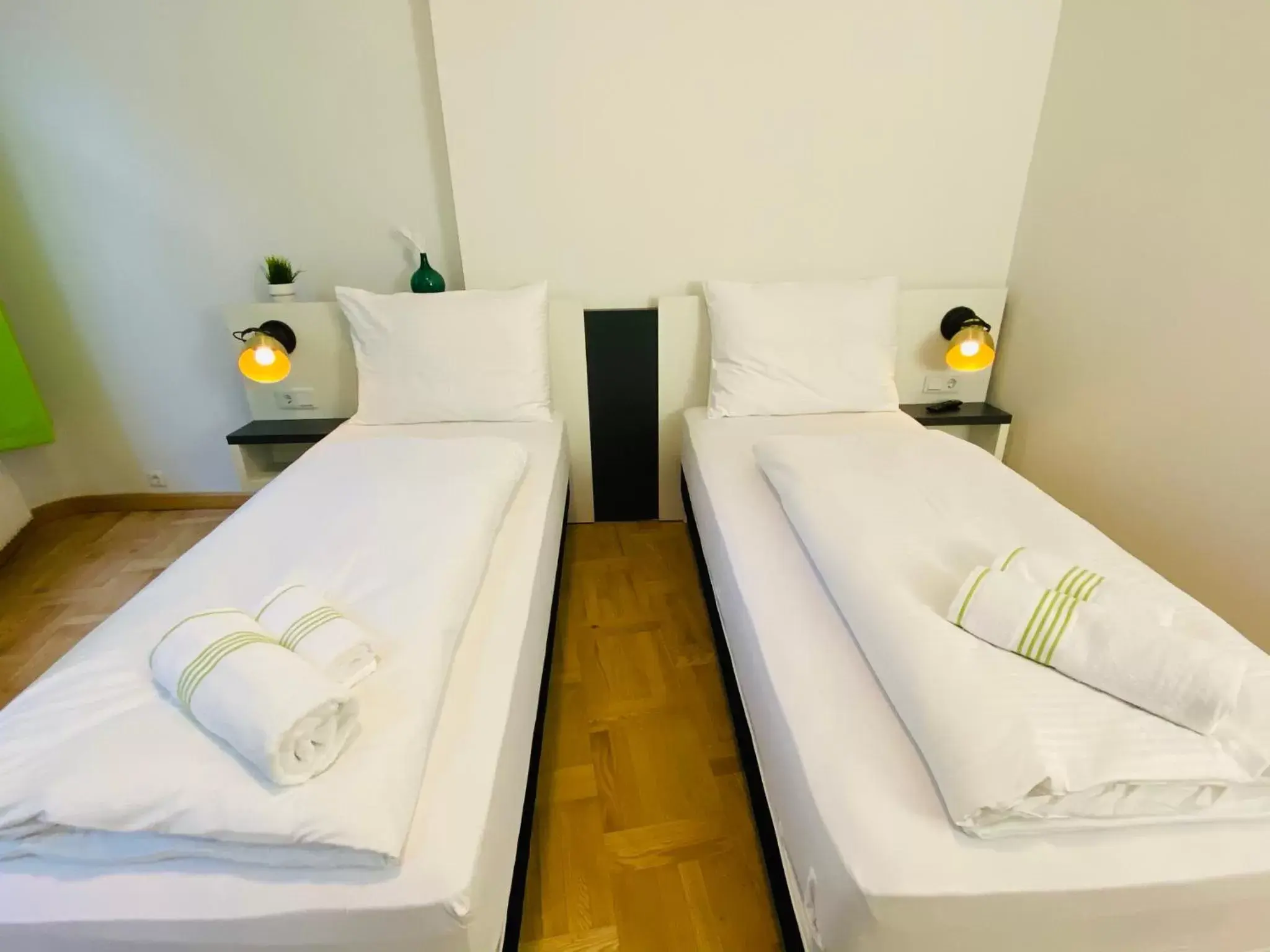 Twin Room in bestprice Hotel Aachen Hauptbahnhof Twin Room in bestprice Hotel Aachen Hauptbahnhof