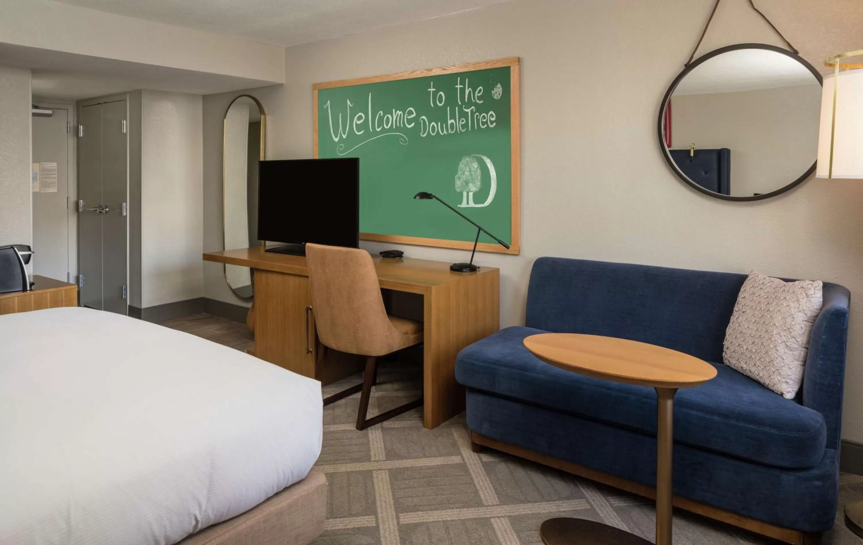 Bedroom, Bed in DoubleTree by Hilton Gainesville