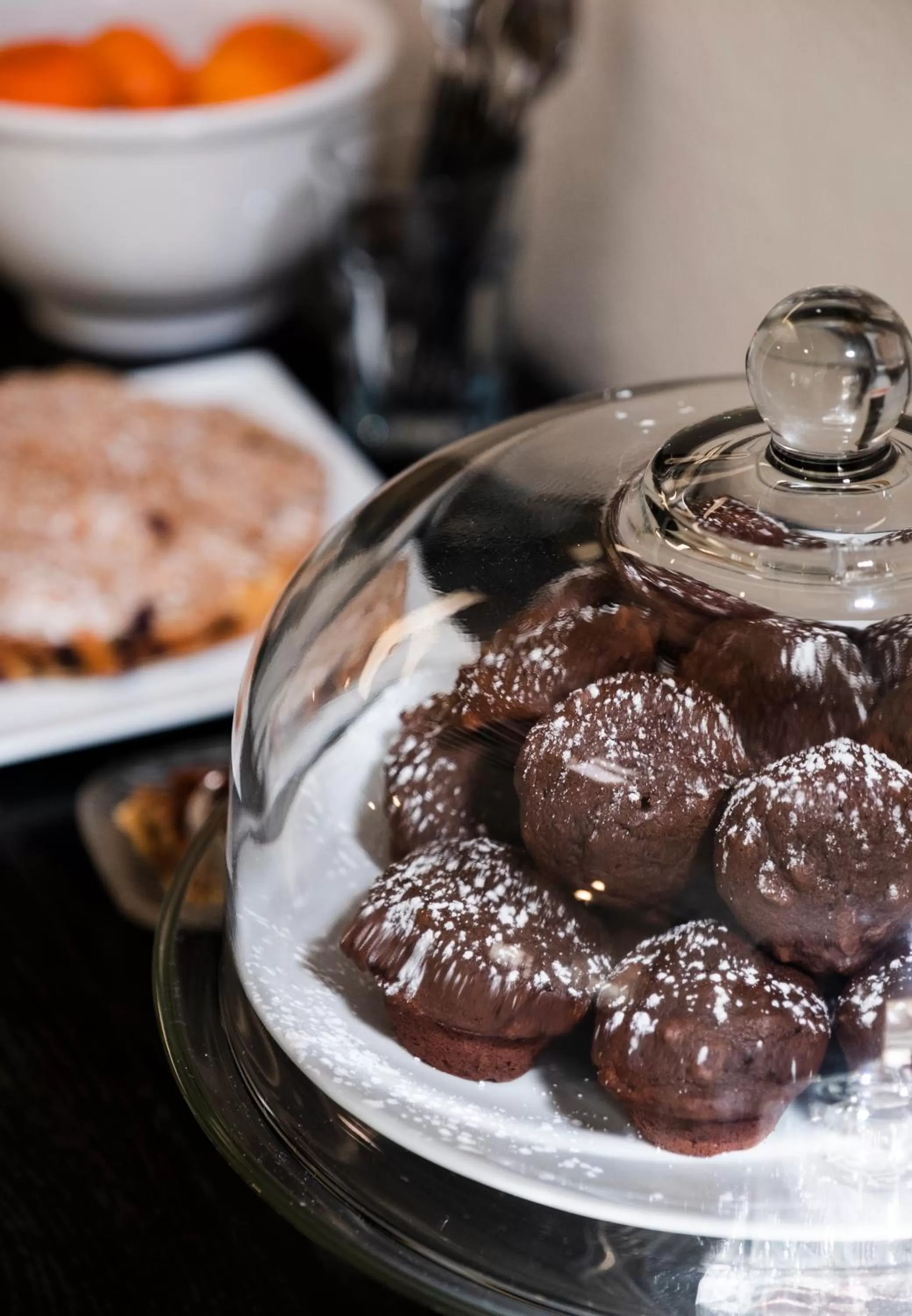 Food and drinks in Hounds Tooth Inn