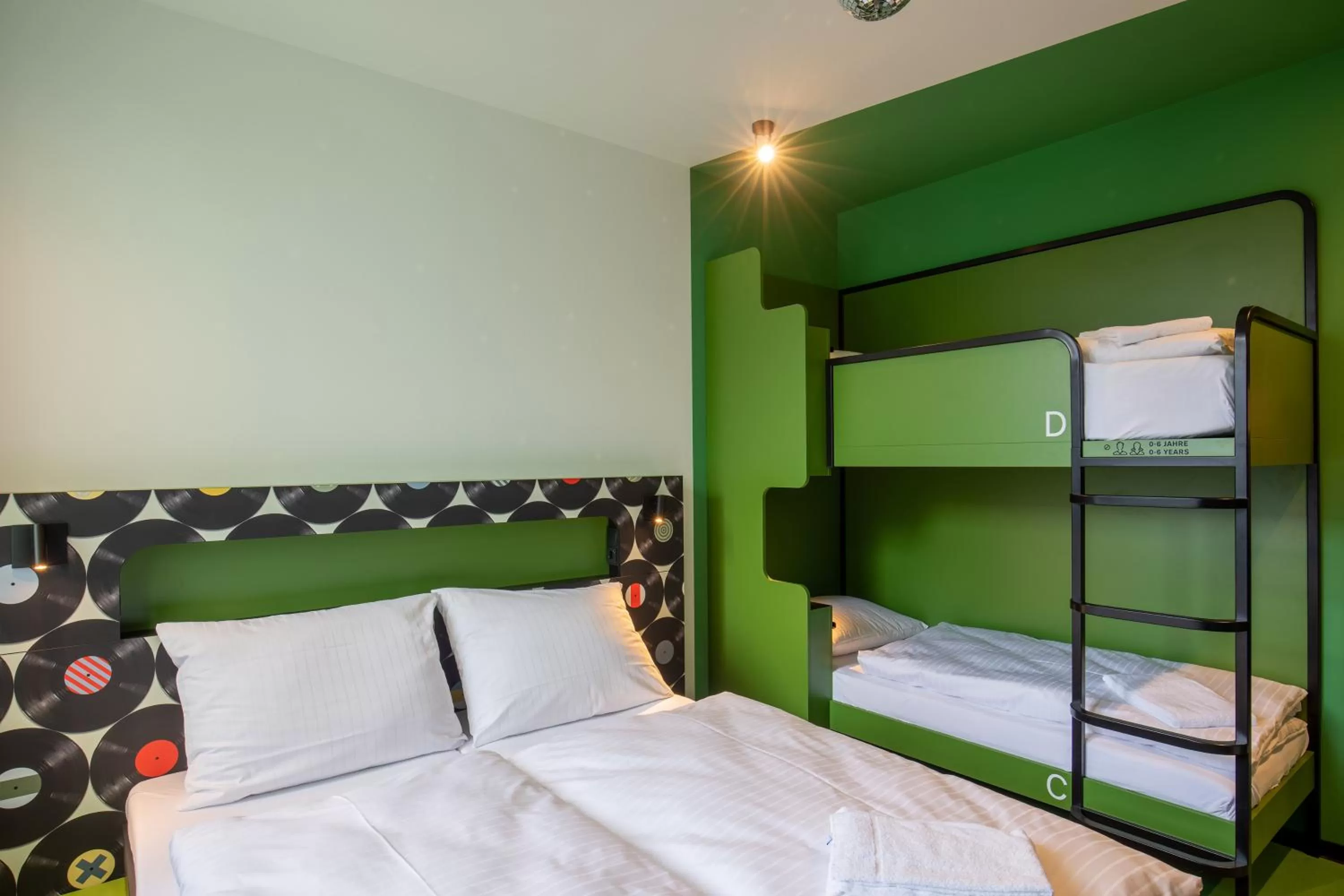 Photo of the whole room in MEININGER Hotel Dresden Zentrum