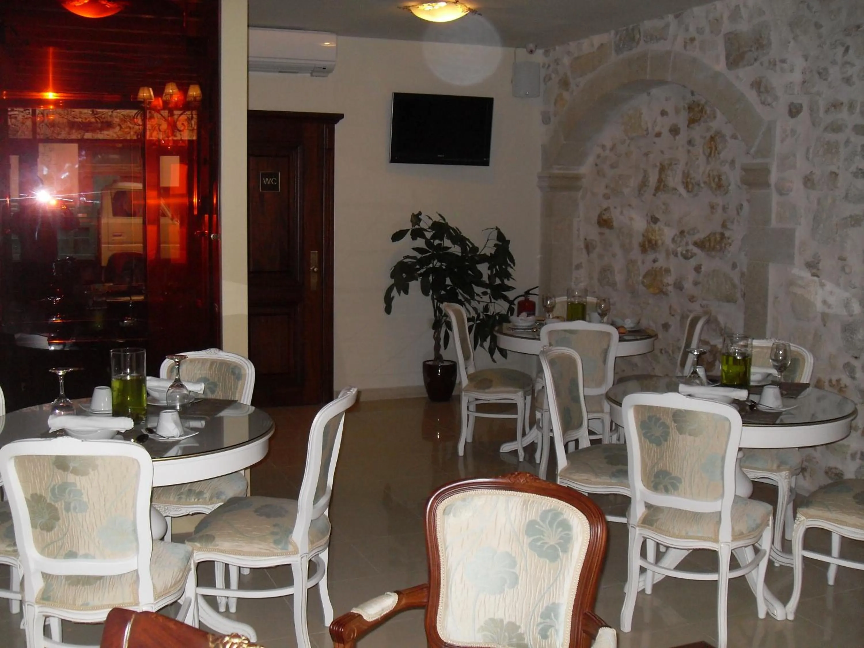 Restaurant/places to eat in Antica Dimora Suites