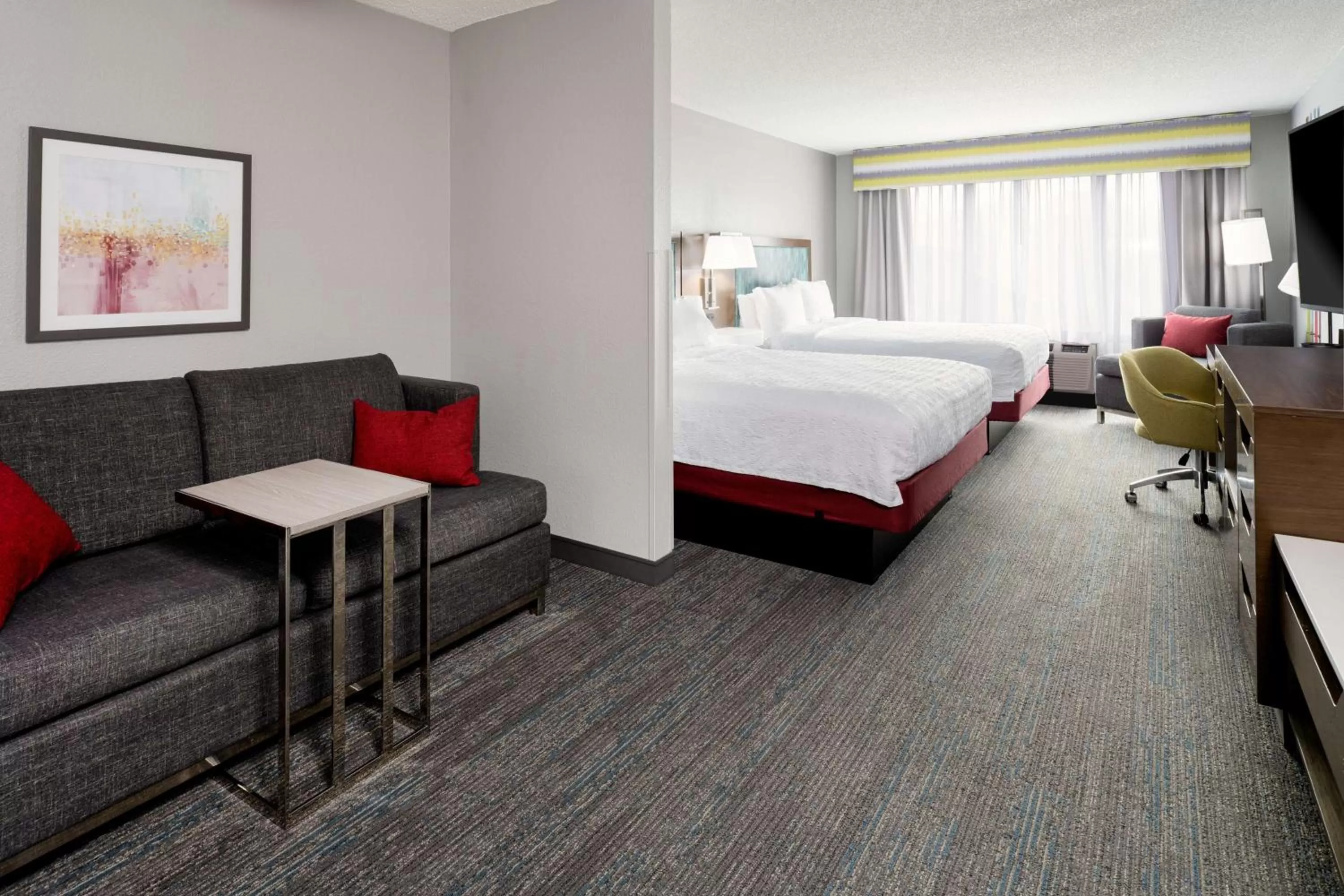 Living room, Bed in Hampton Inn Richmond-SW Hull Street