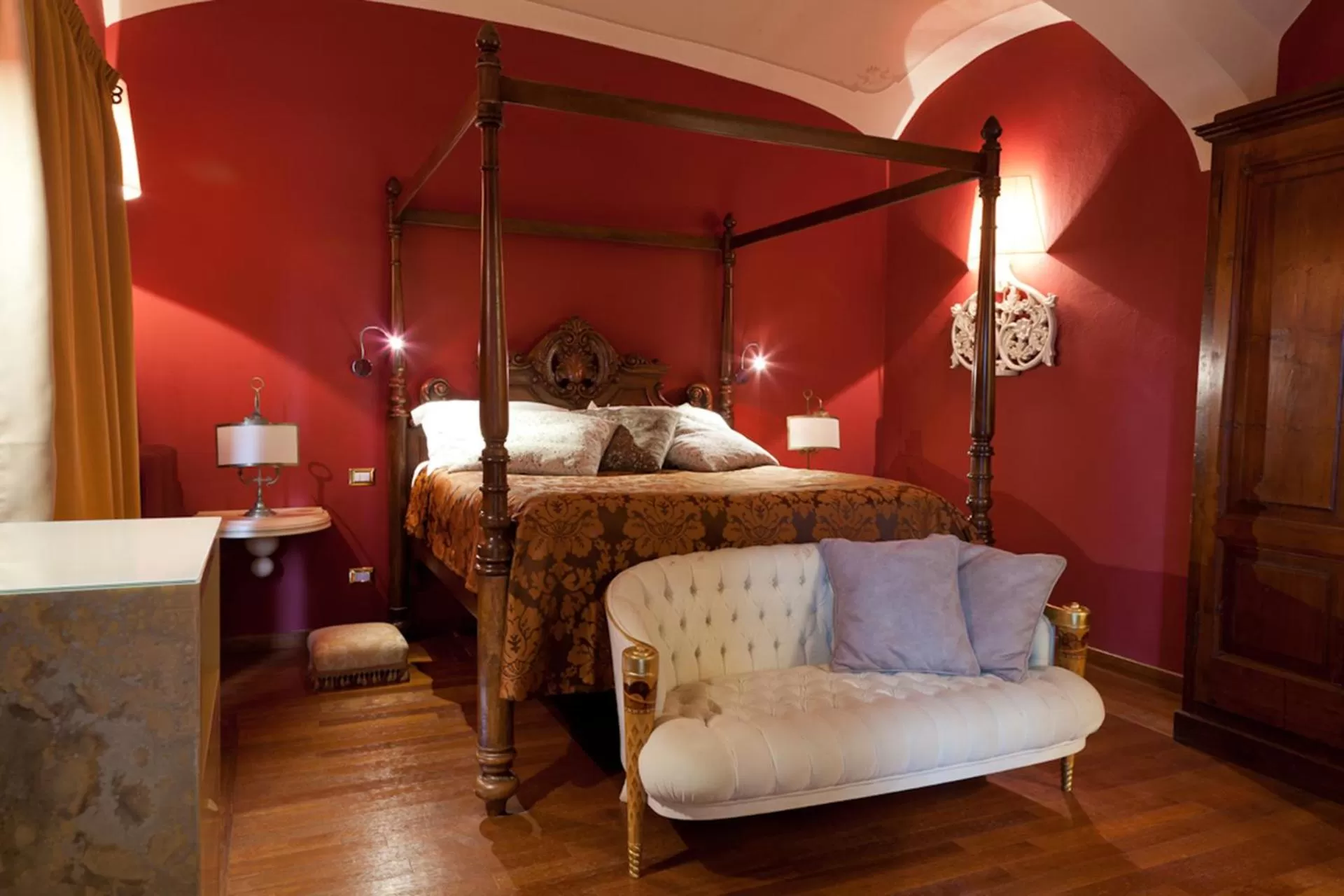 Bed in Relais Montemaggiore