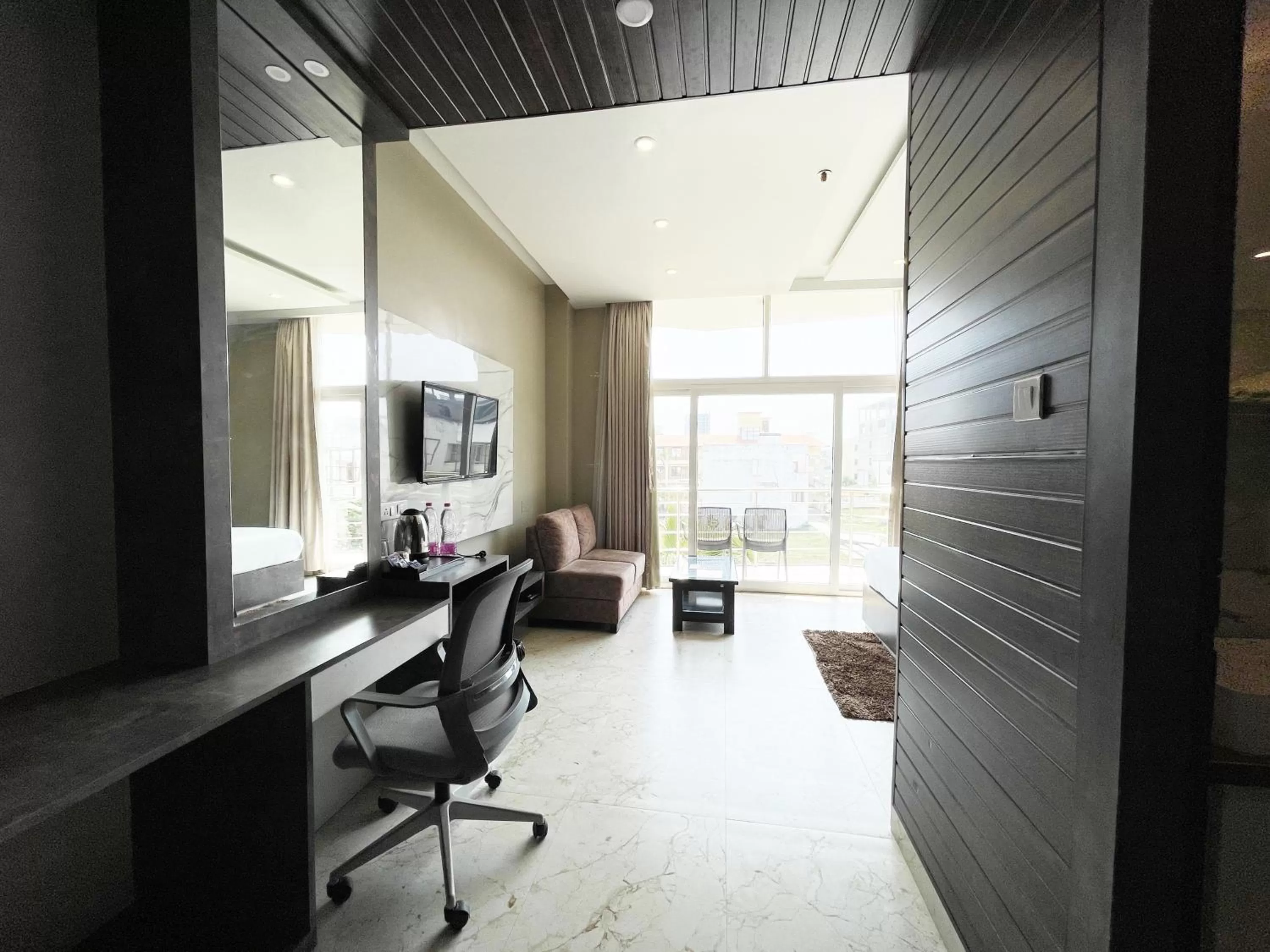 TV/Entertainment Center in Hotel TBS sea view ! Puri