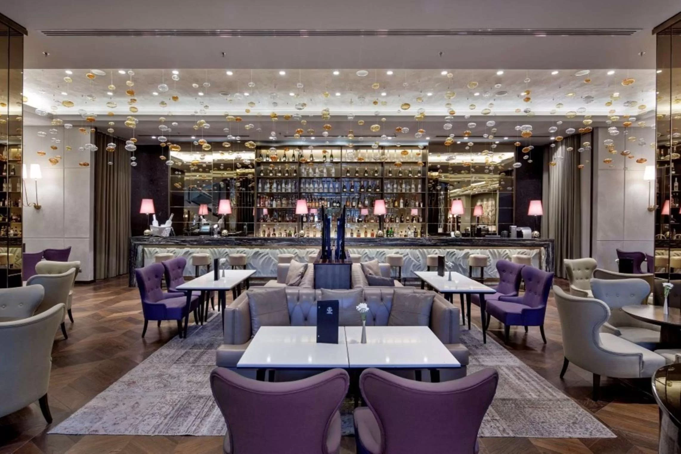 Lounge or bar in Ankara HiltonSA