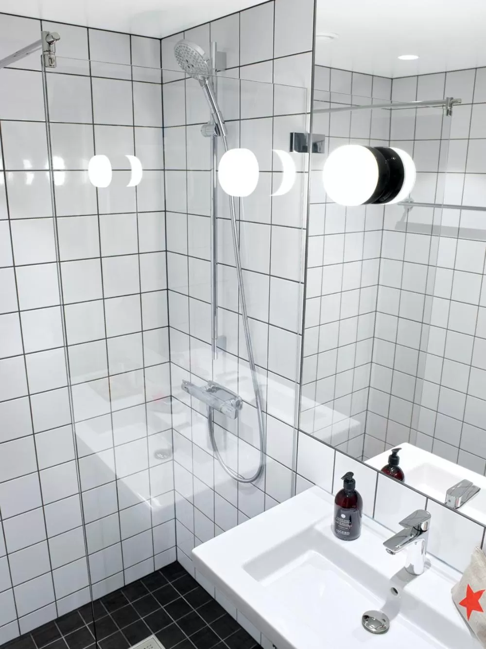 Bathroom in Best Western Plus Ten Hotel