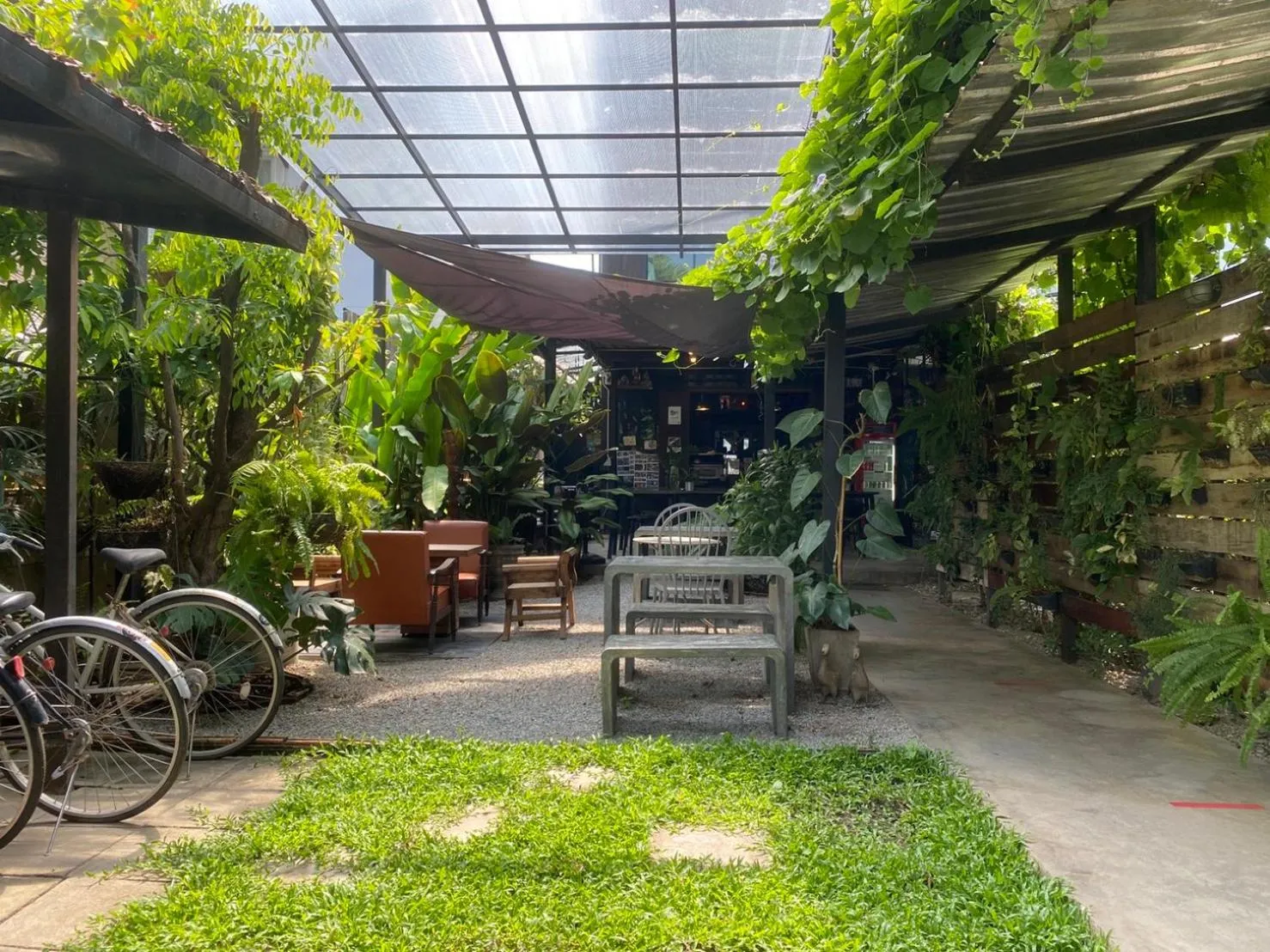 Communal kitchen in Gord ChiangMai Hotel