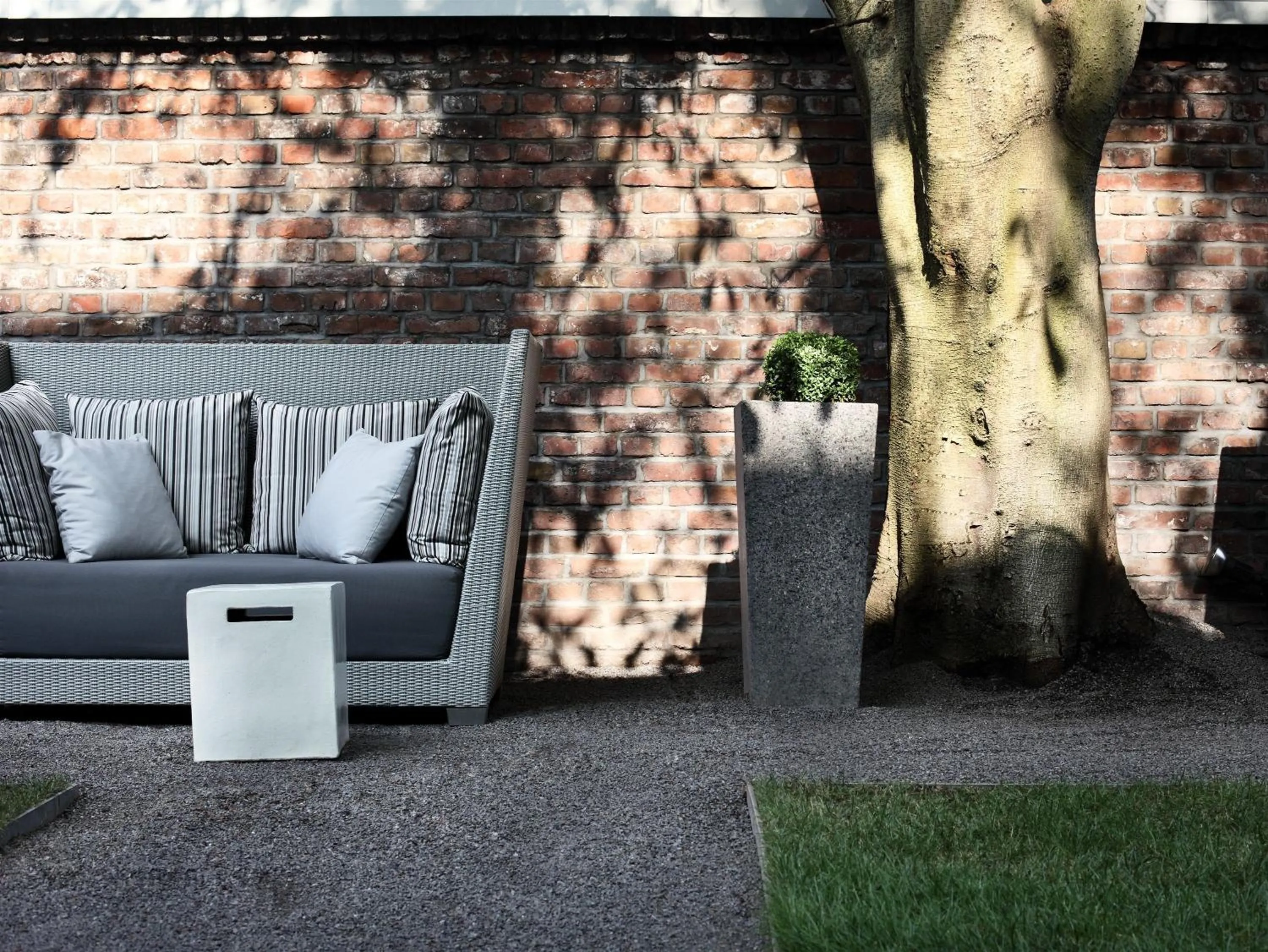 Patio in The New Yorker Hotel Köln-Messe