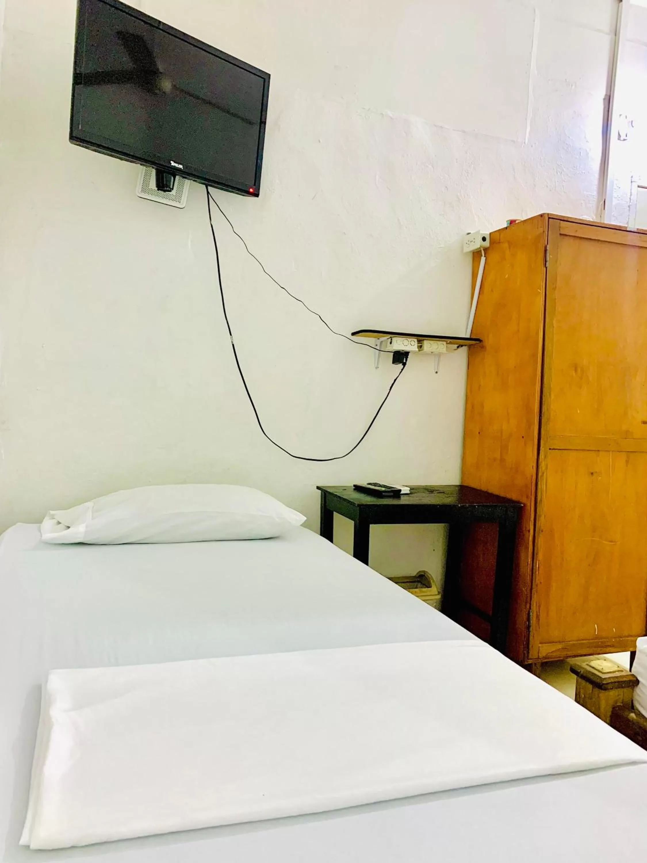 Photo of the whole room, Bed in Hotel La Española