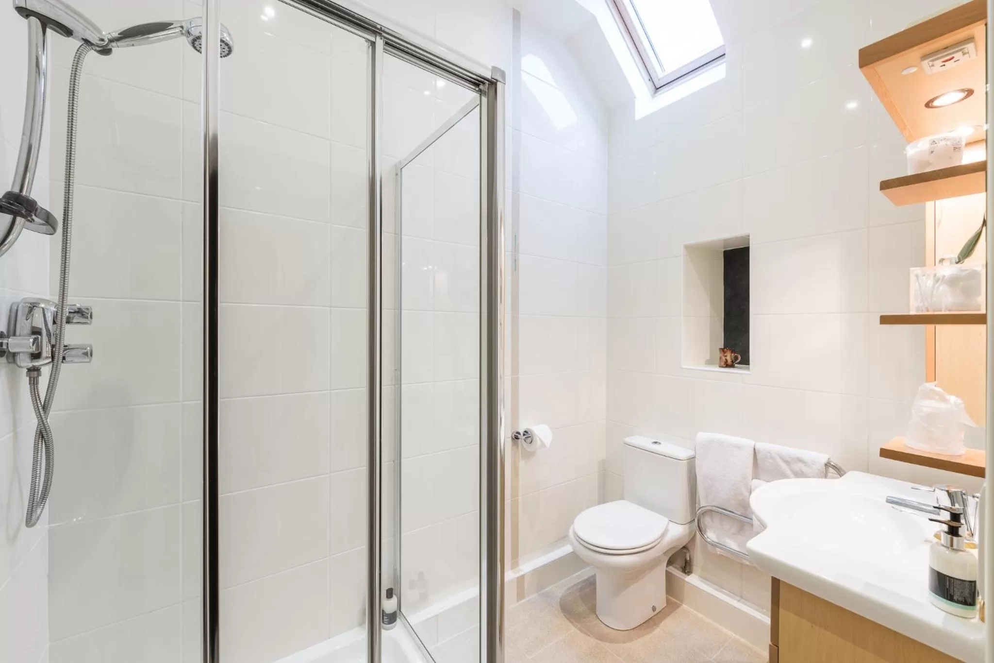 Toilet in Canaston Oaks