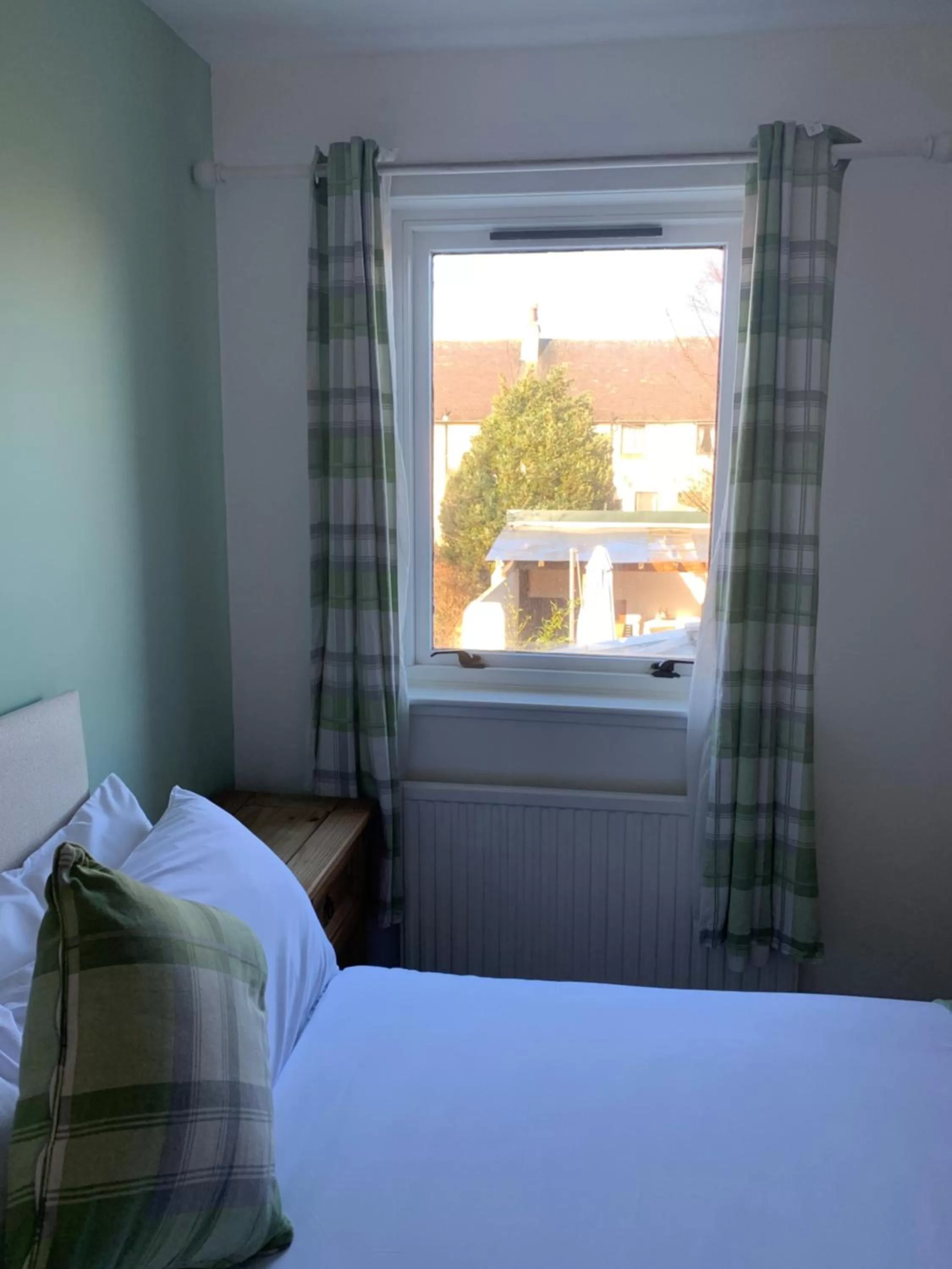 View (from property/room), Bed in The Ship Inn