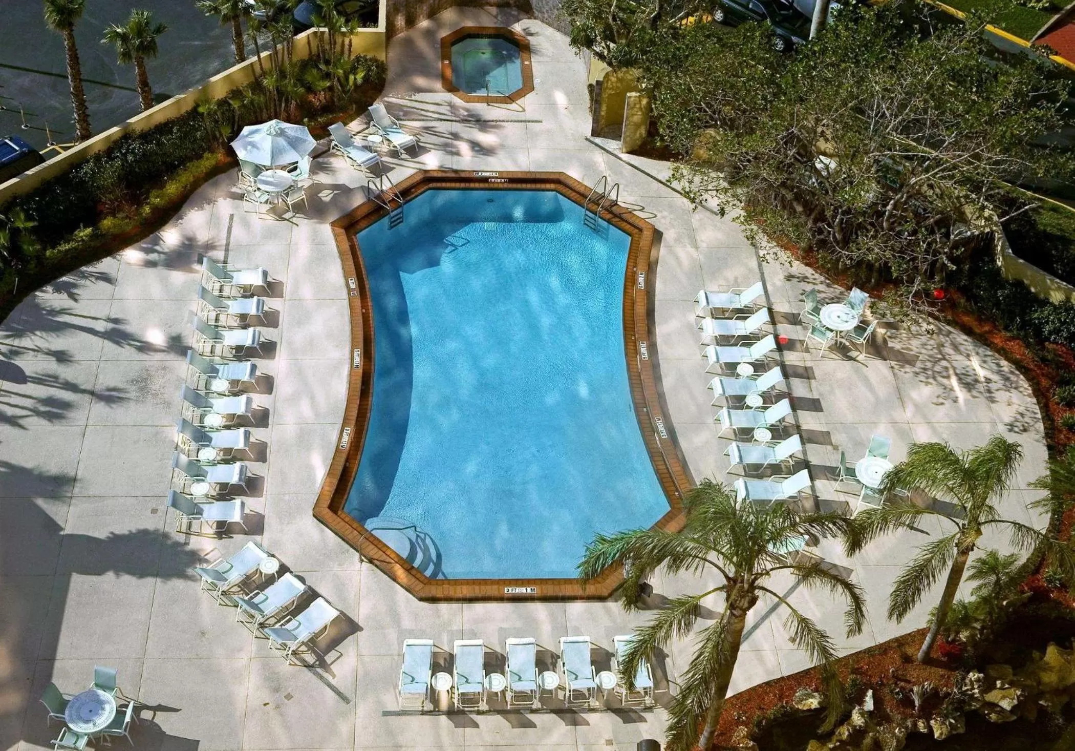 Pool view in DoubleTree by Hilton Hotel Miami Airport & Convention Center