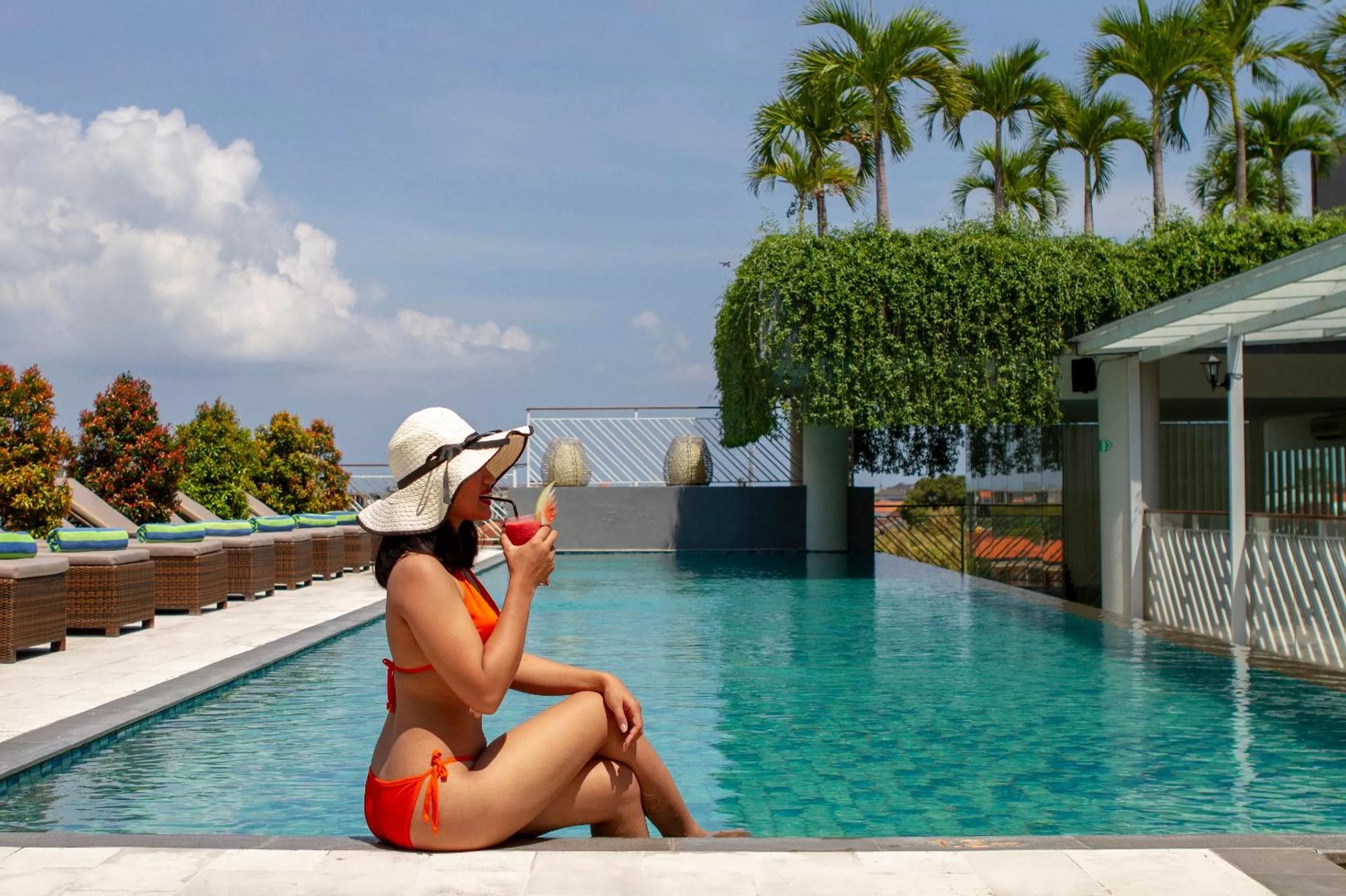 Swimming pool in PrimeBiz Hotel Kuta