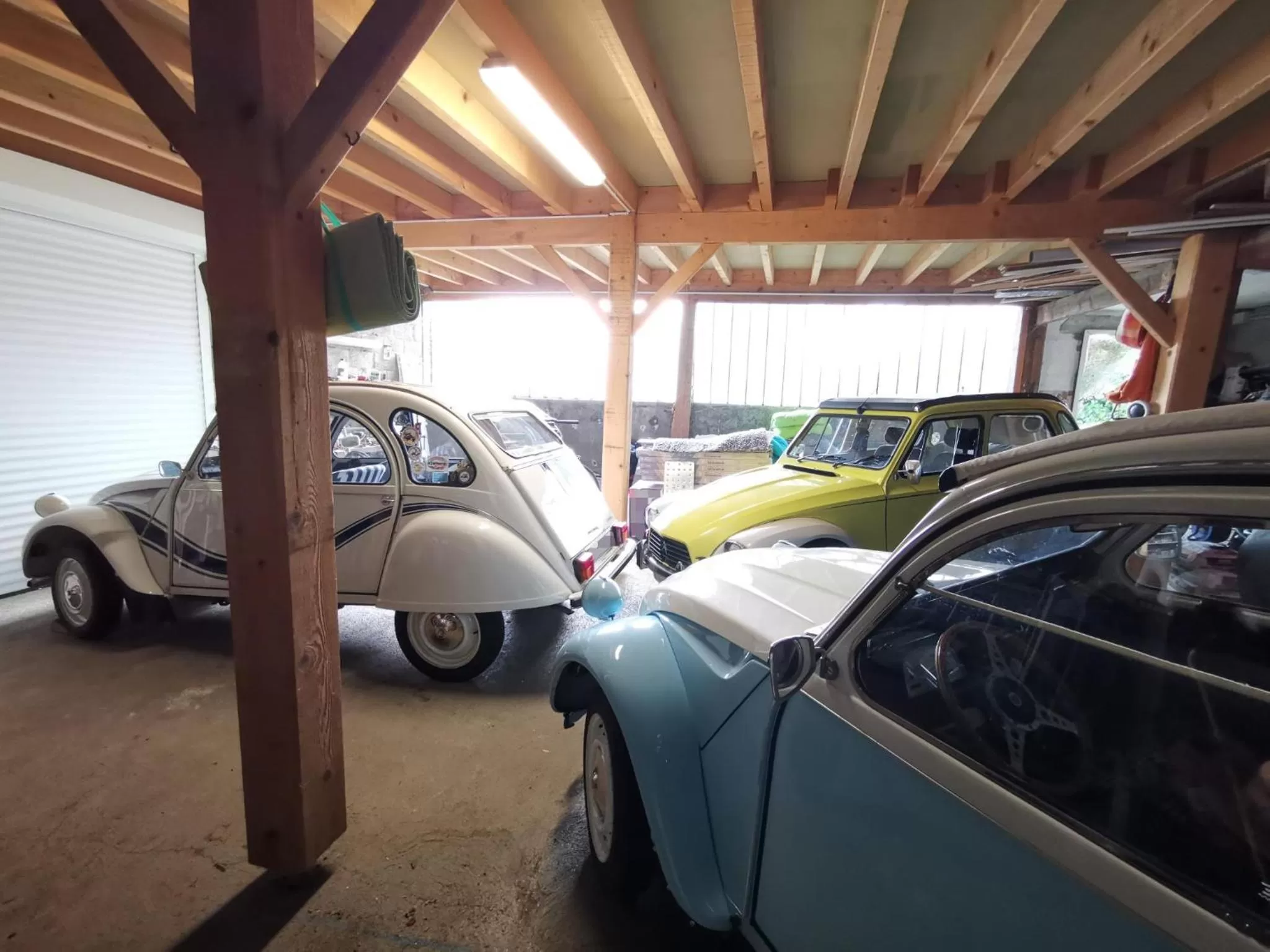 Parking in Chambres d'hôtes La Maison Blanche