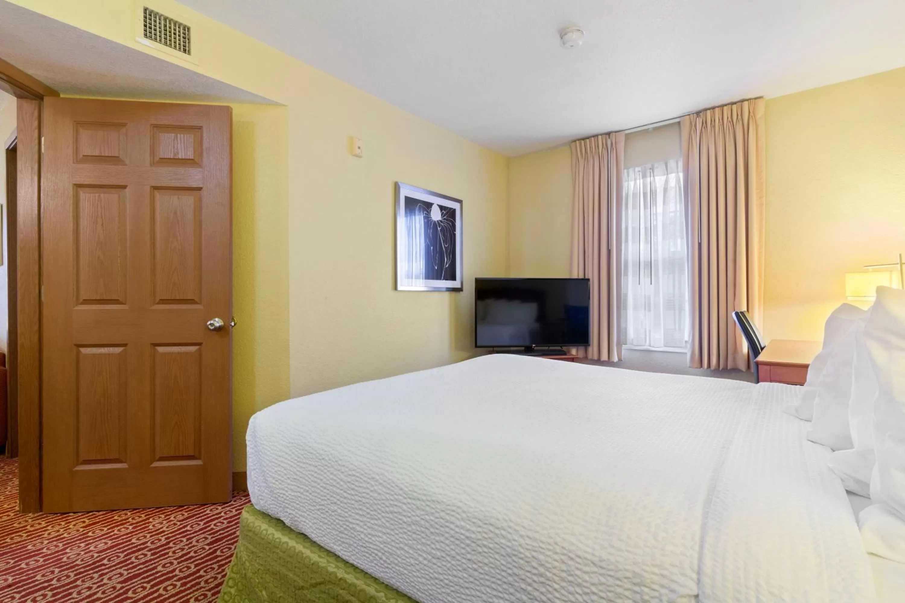 TV and multimedia, Bed in Extended Stay America Suites - Norfolk - Virginia Beach